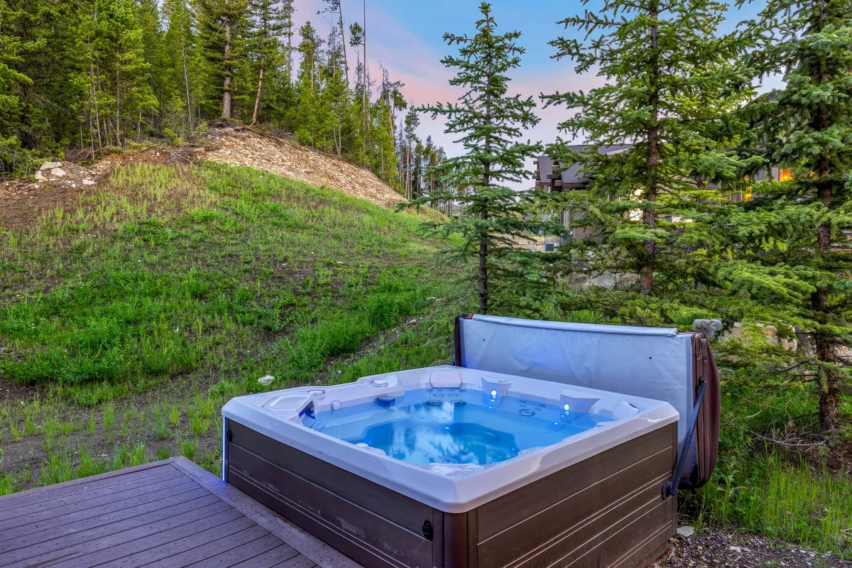 Wander Big Sky Chalet