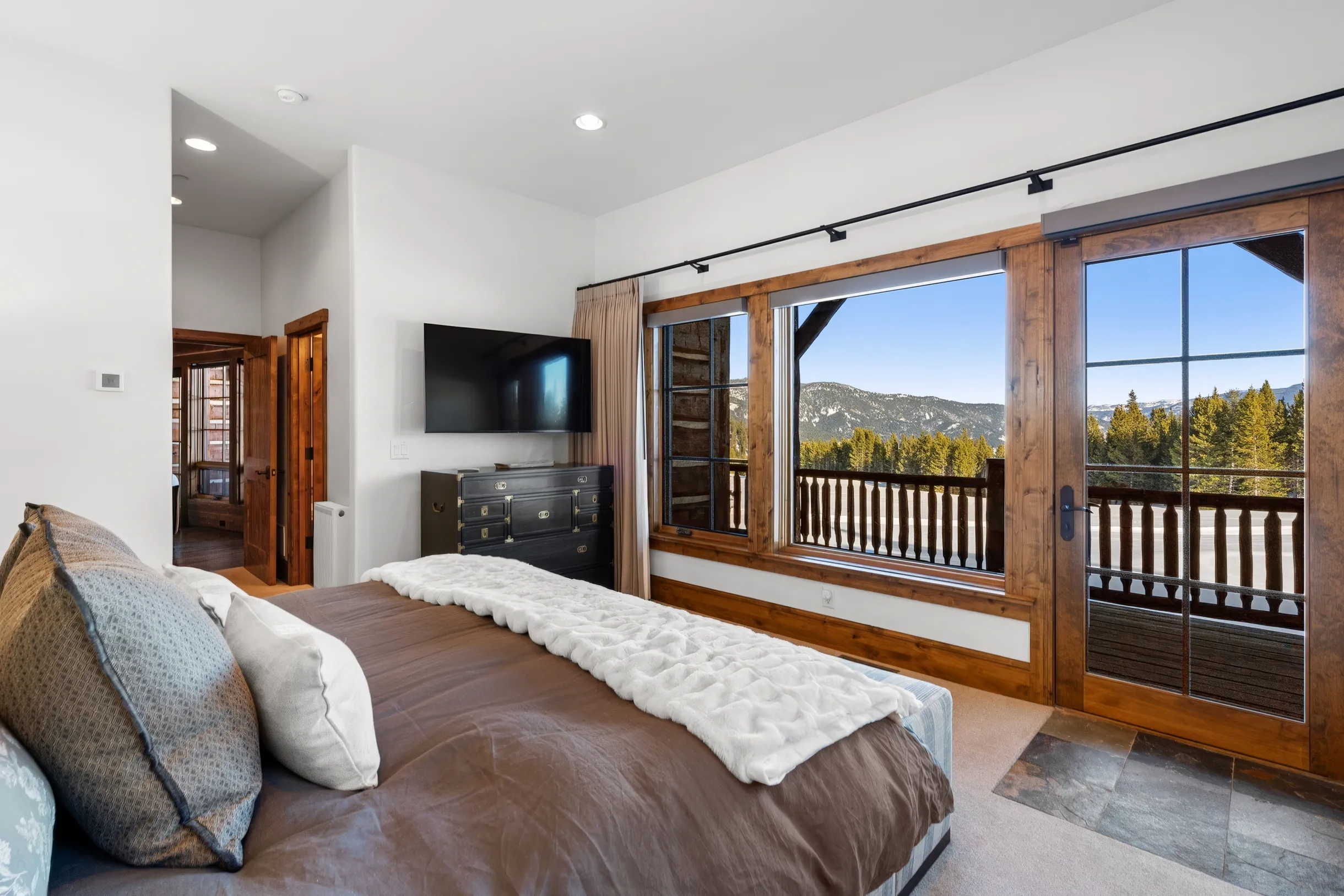 Wander Big Sky Cabin #28