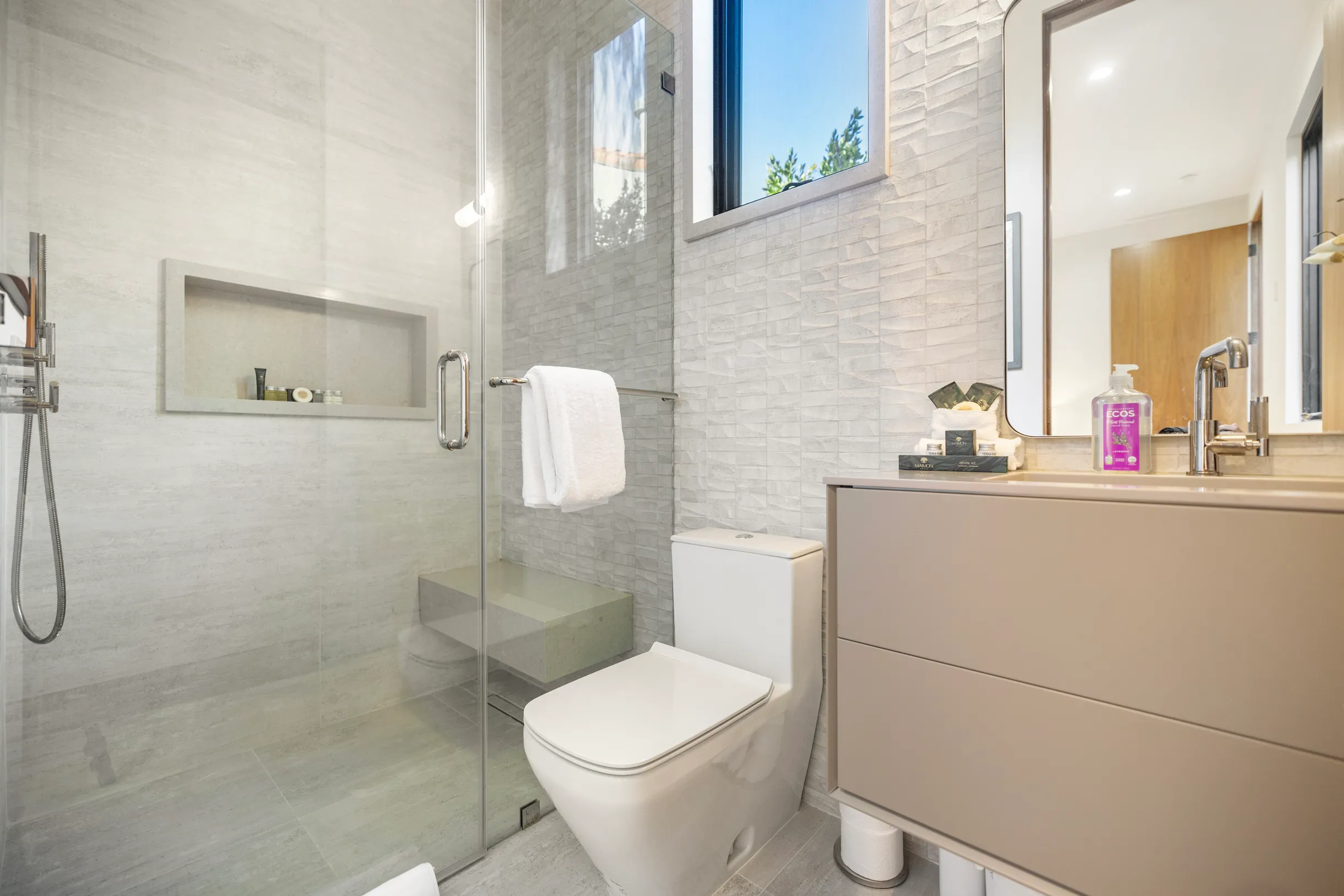 Wander Sherman Oaks Retreat #12