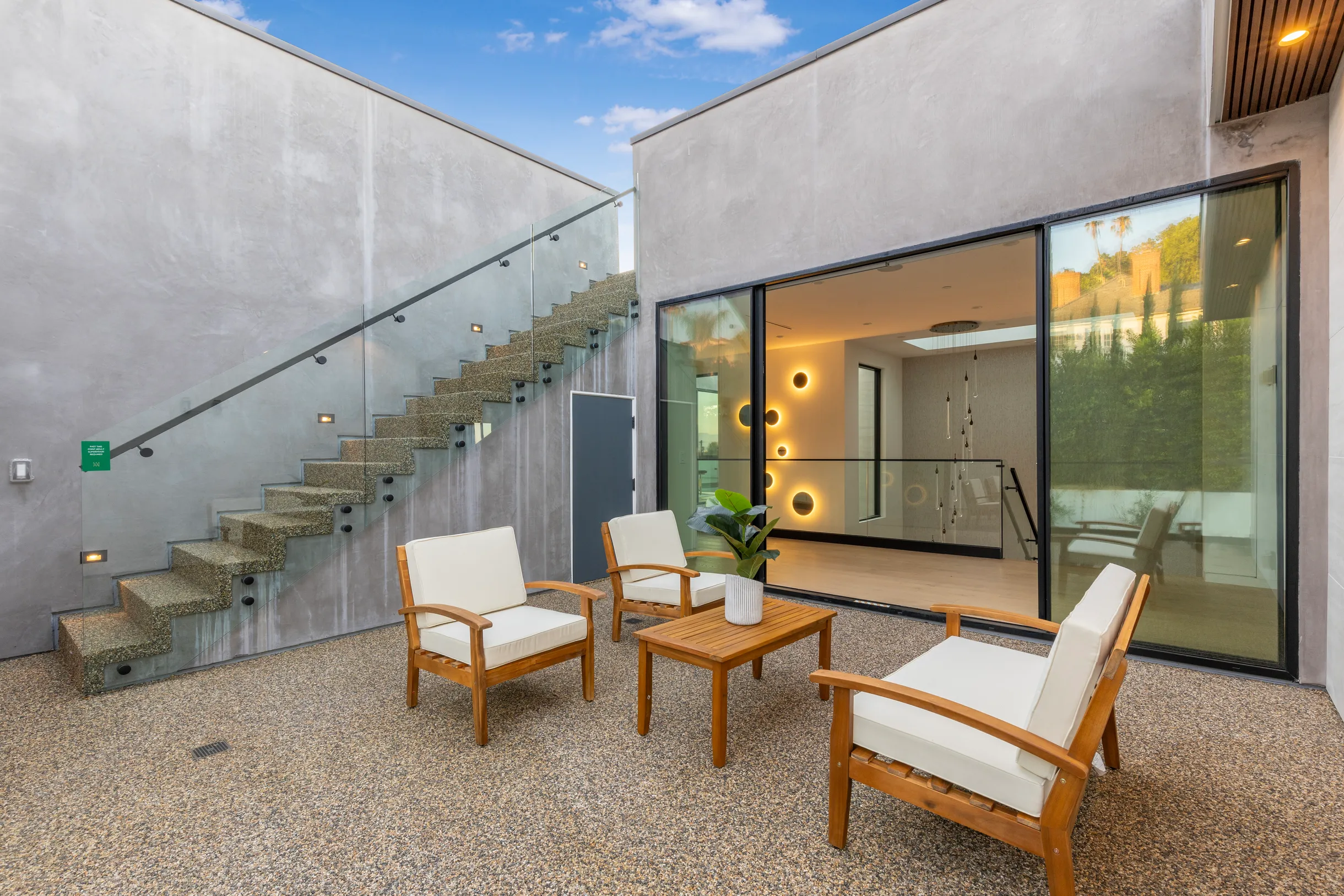 Wander Sherman Oaks Retreat #13