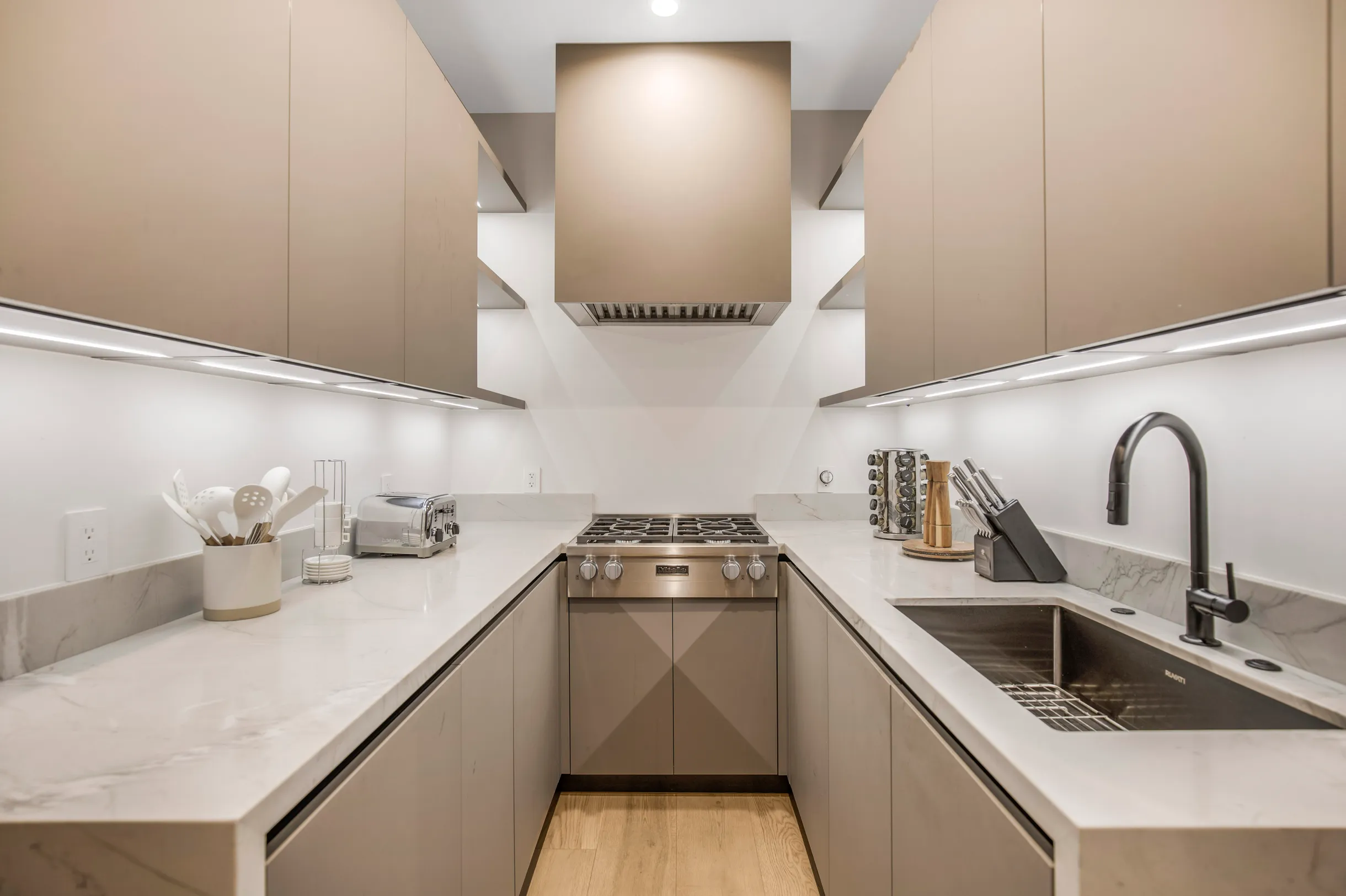 Wander Sherman Oaks Retreat #52