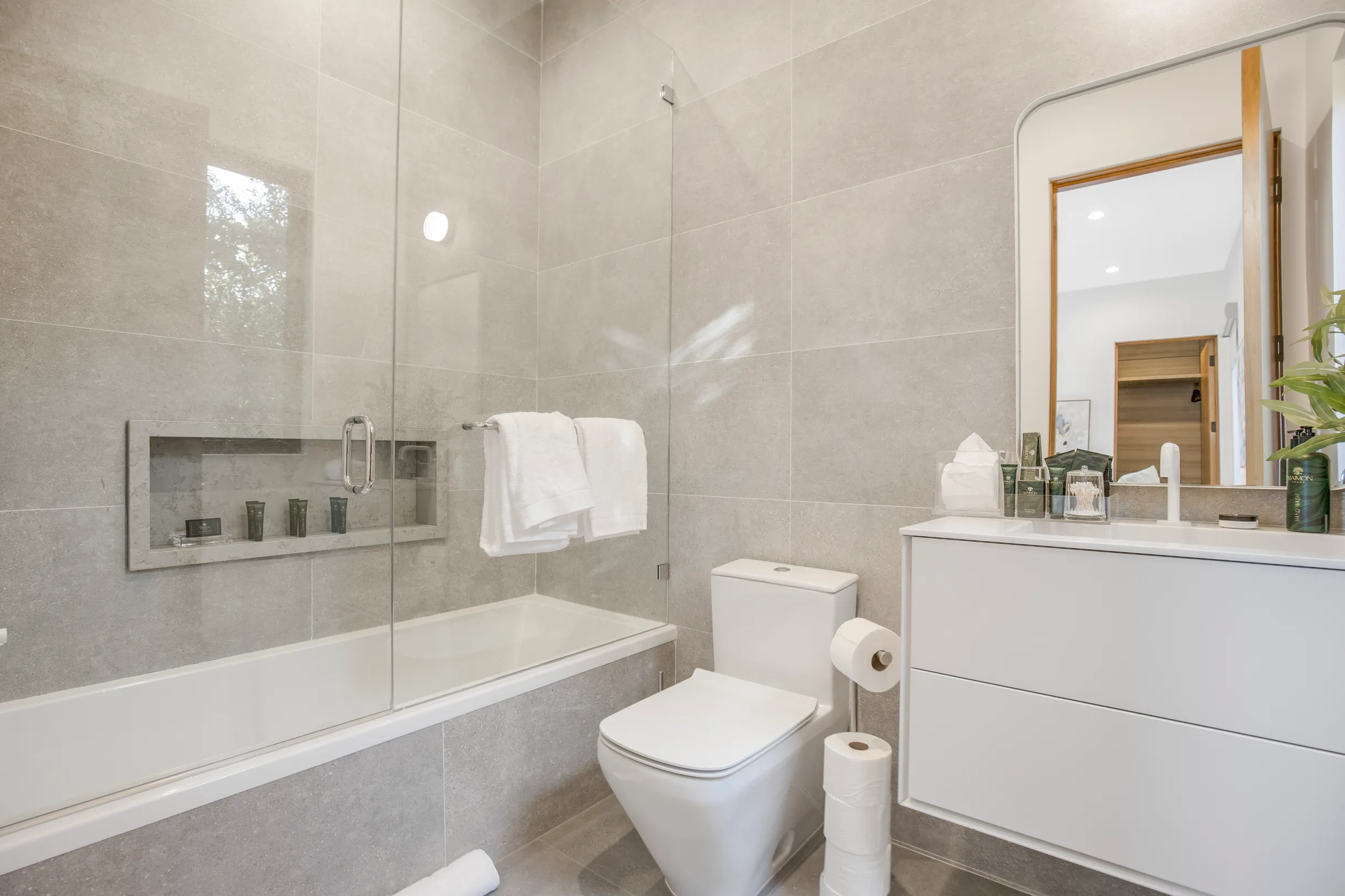 Wander Sherman Oaks Retreat #25