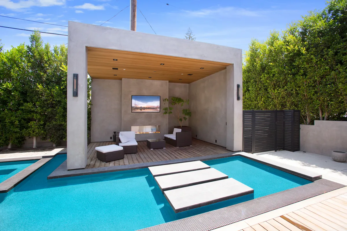 Wander Beverly Hills Escape