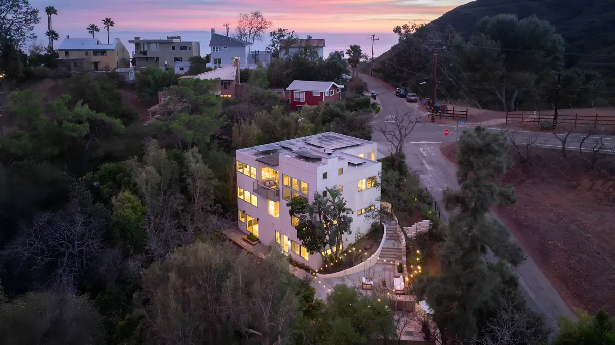 Wander Malibu Lookout #1