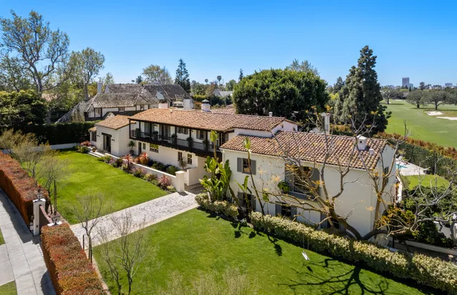 Wander Hollywood Hills Allure