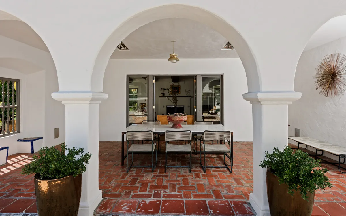 Wander Hollywood Hills Allure #84