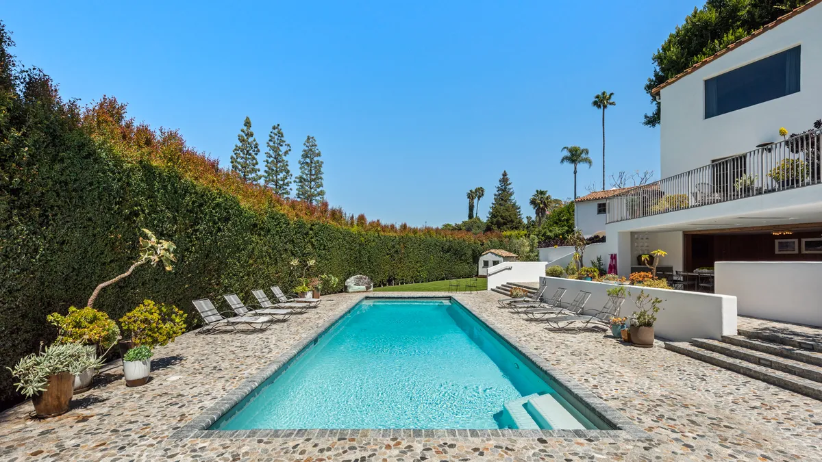Wander Hollywood Hills Allure #43