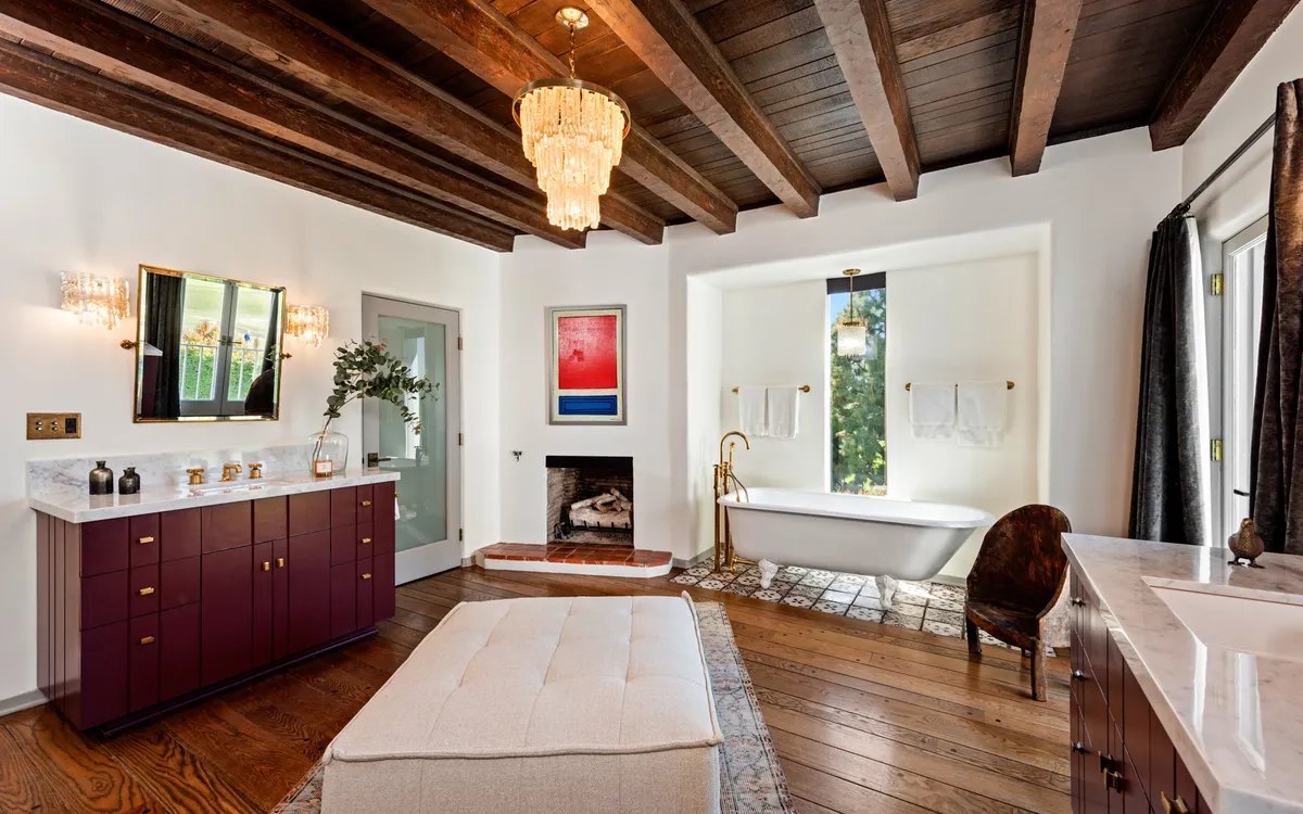 Wander Hollywood Hills Allure #26