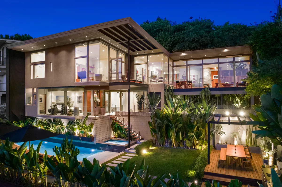 Wander Beverly Hills Gem #4