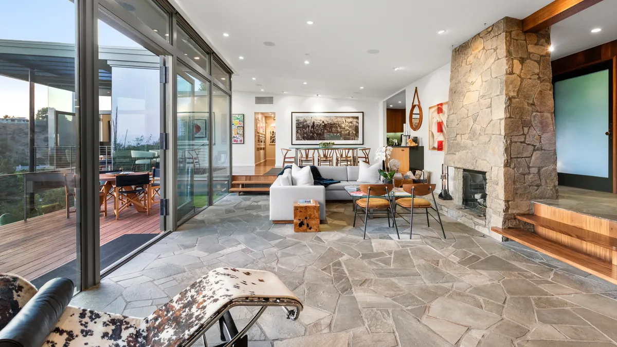 Wander Beverly Hills Gem #20