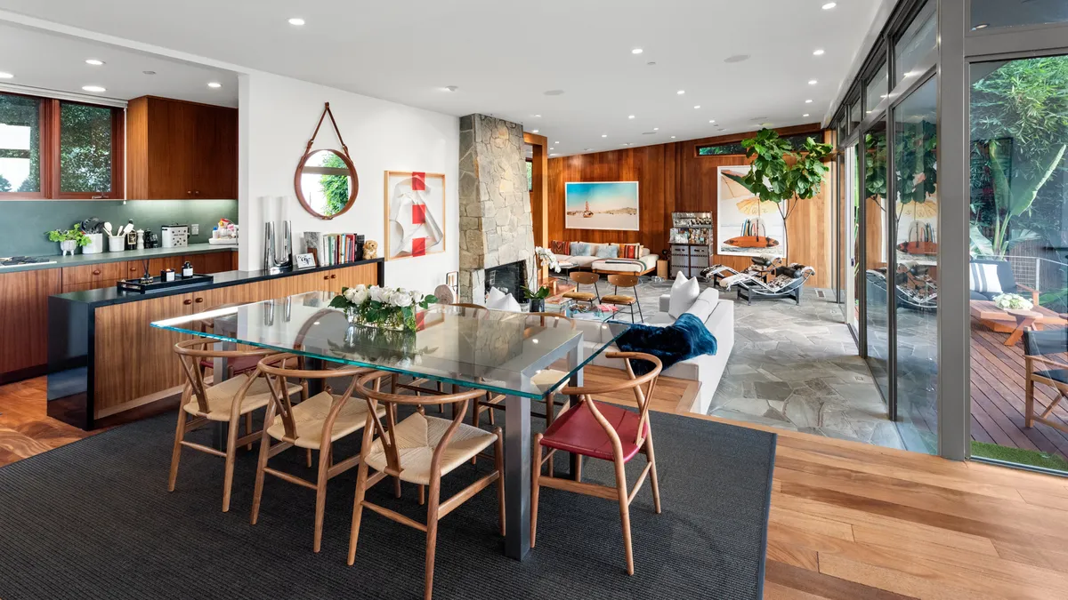 Wander Beverly Hills Gem #26