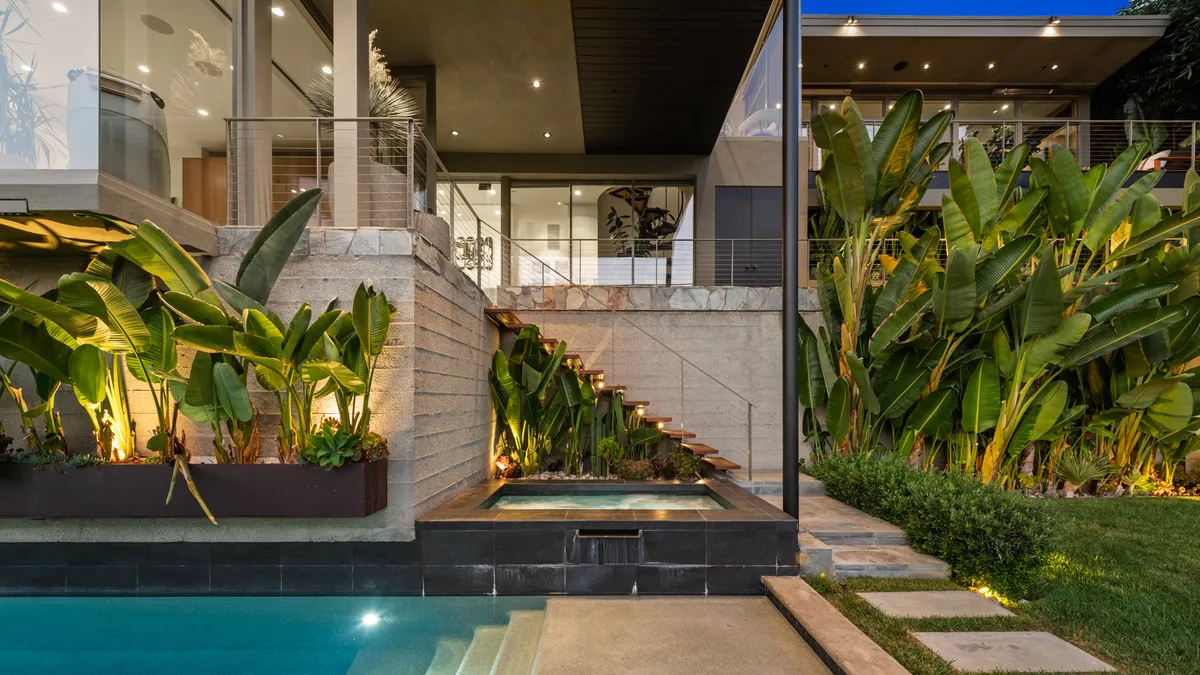 Wander Beverly Hills Gem #27