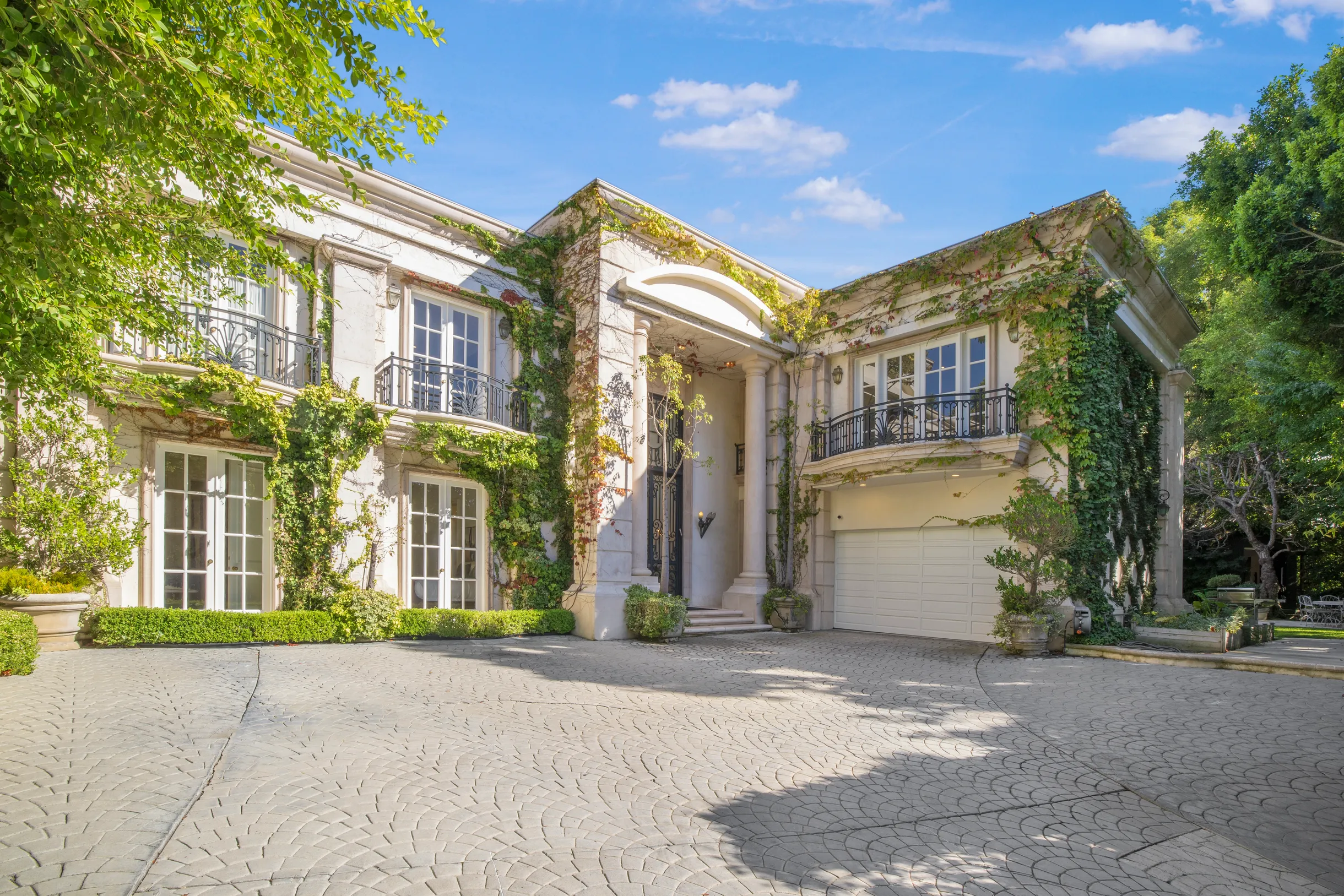 Wander Beverly Hills Villa #55