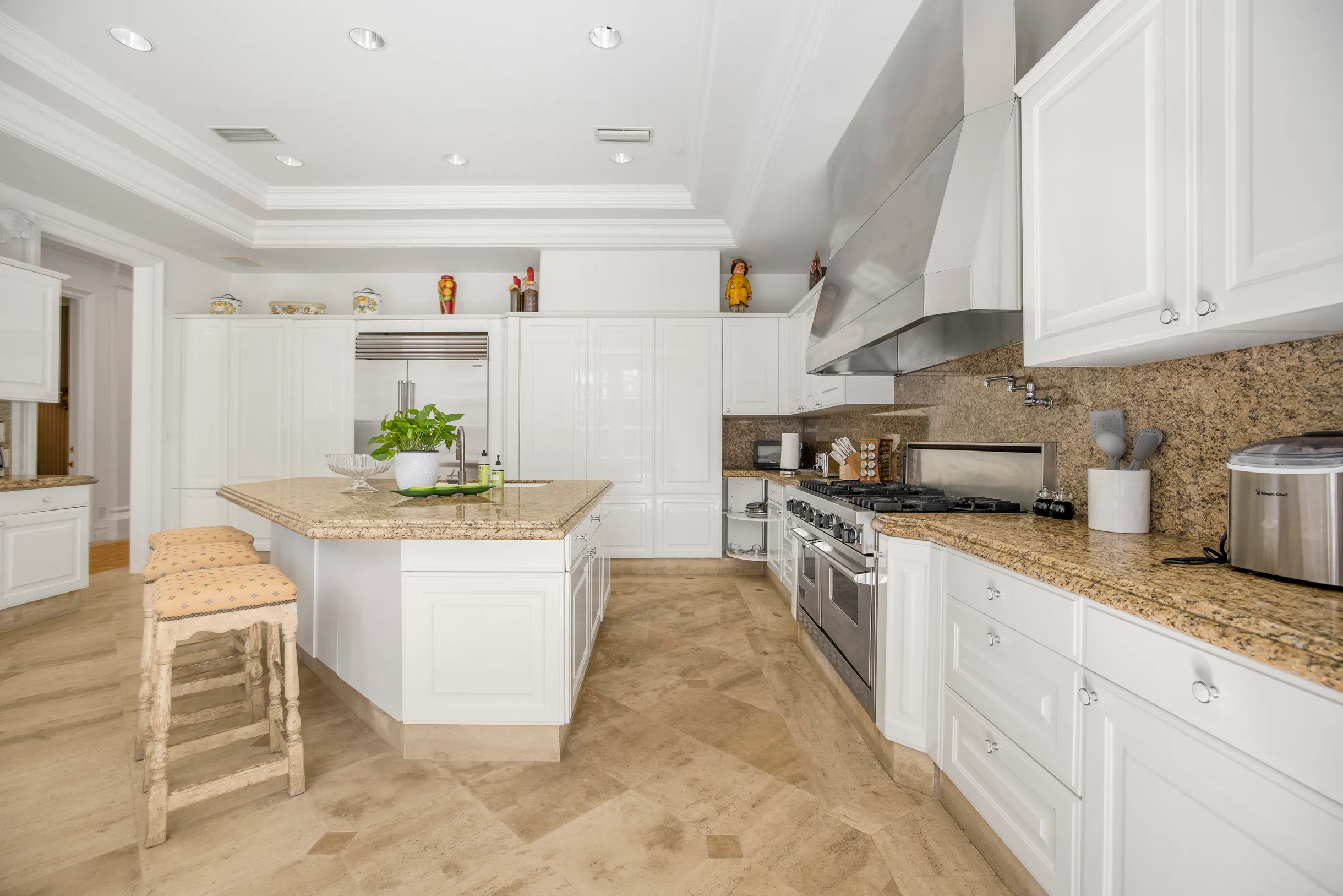 Wander Beverly Hills Villa #49