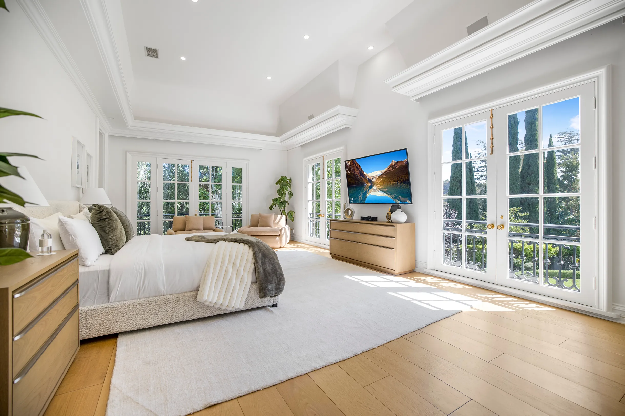 Wander Beverly Hills Villa #51