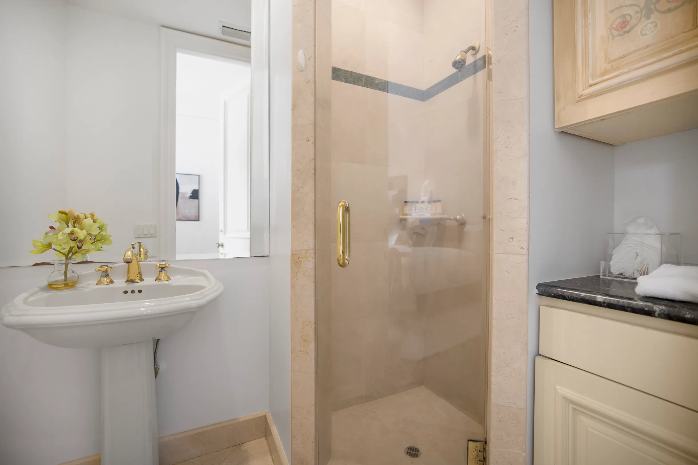 Wander Beverly Hills Villa #42