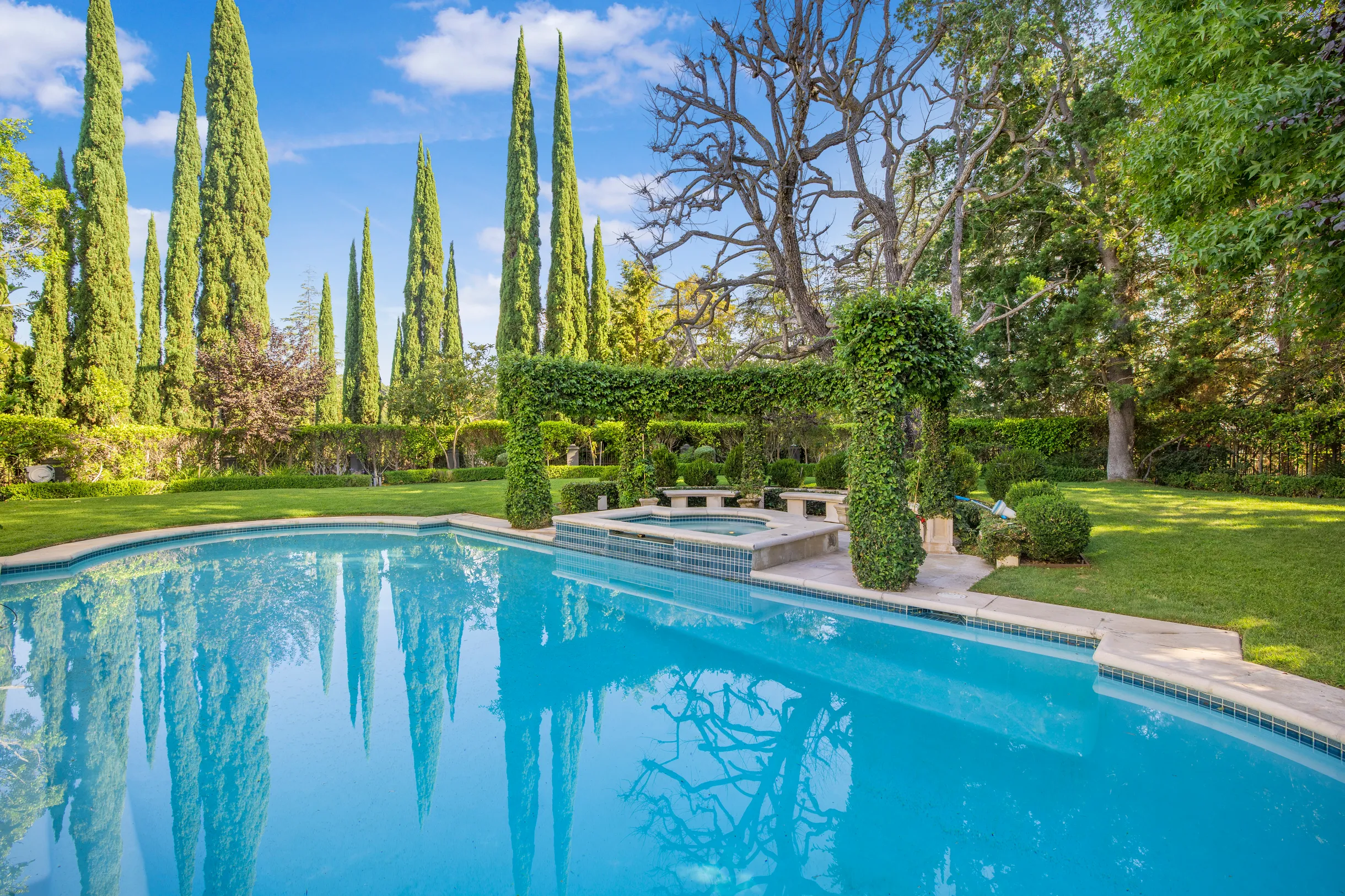 Wander Beverly Hills Villa #57