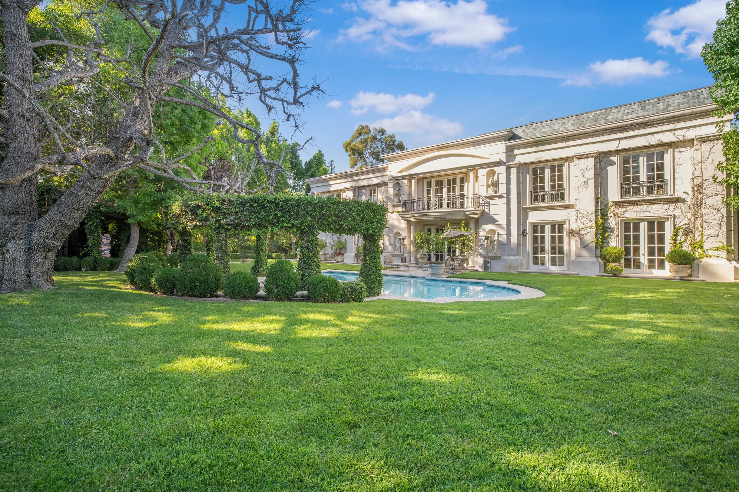 Wander Beverly Hills Villa #61