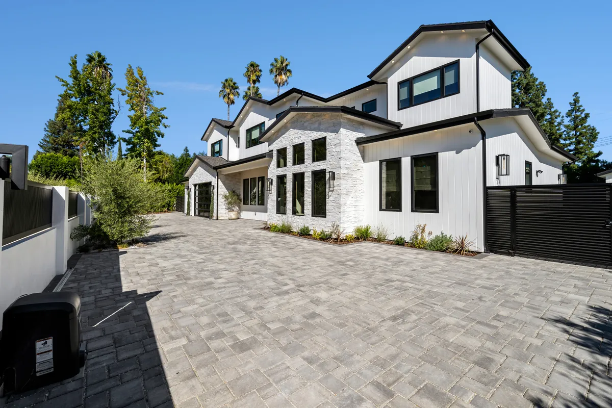 Wander Encino Grove #1