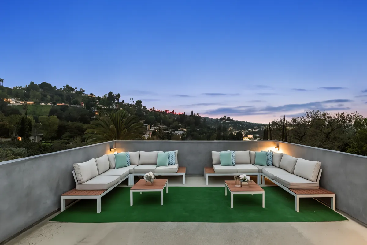 Property in Studio City, Los Angeles property photo 2
