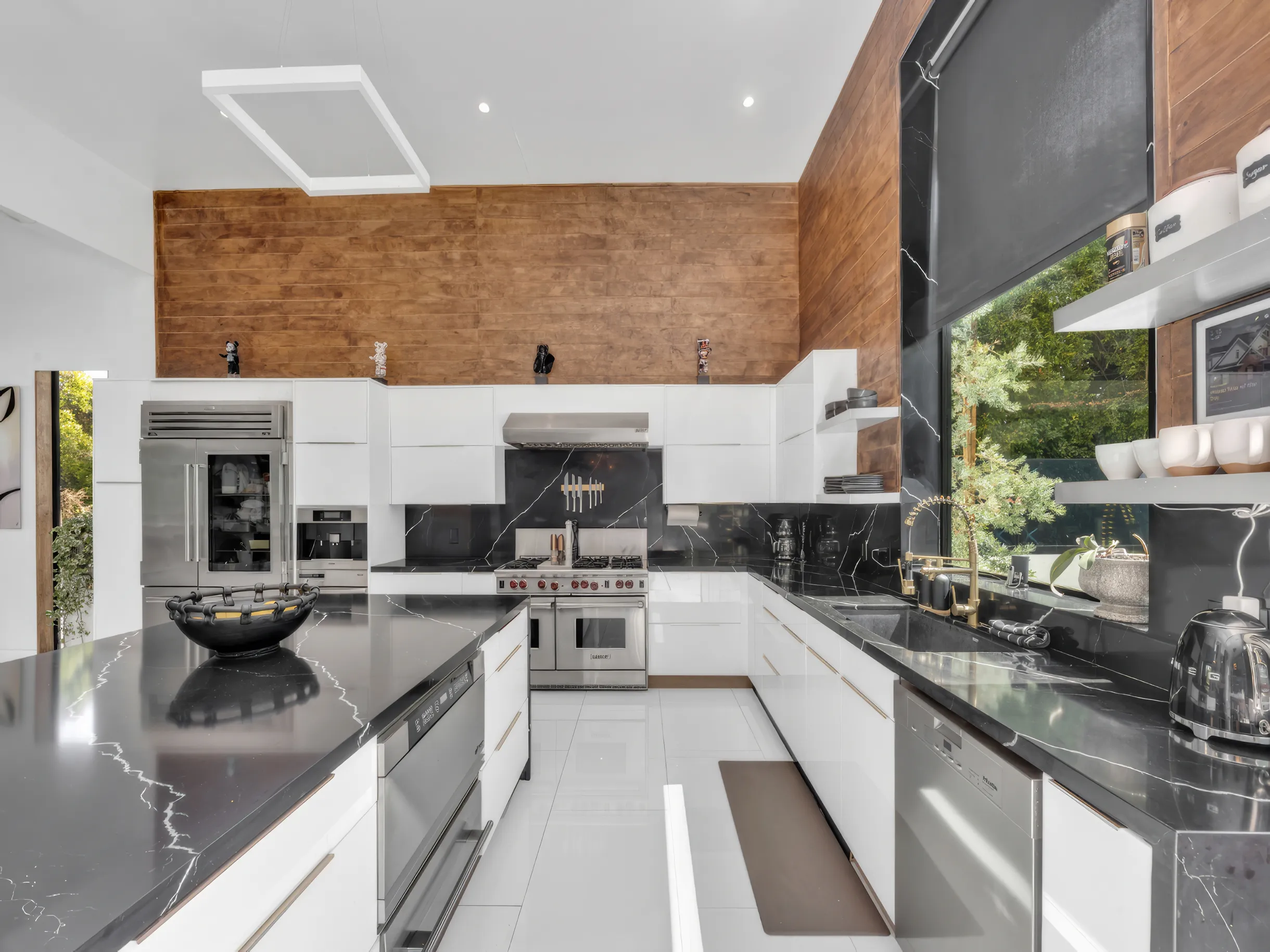 Wander Beverly Hills Sanctuary #31