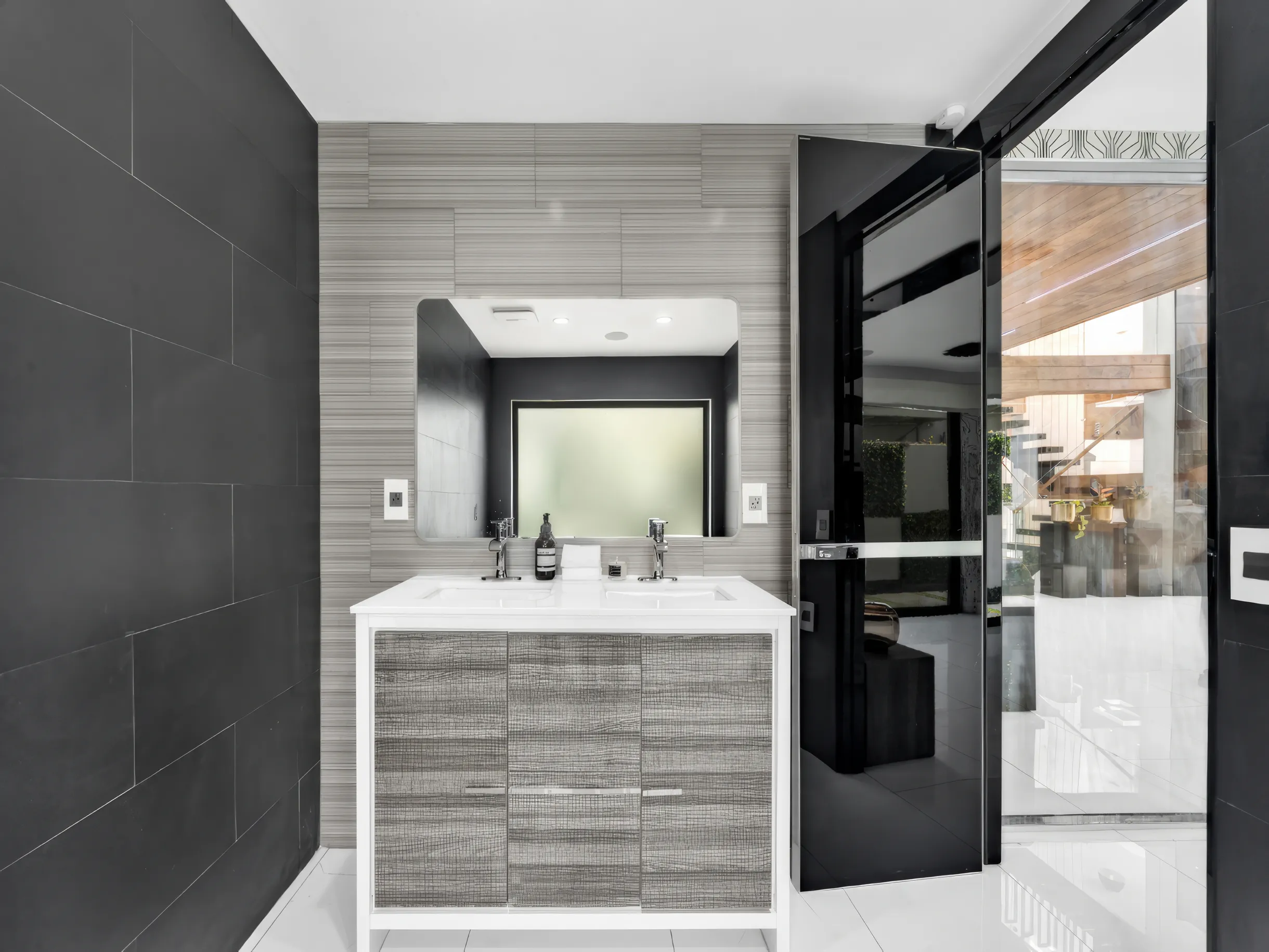 Wander Beverly Hills Sanctuary #12