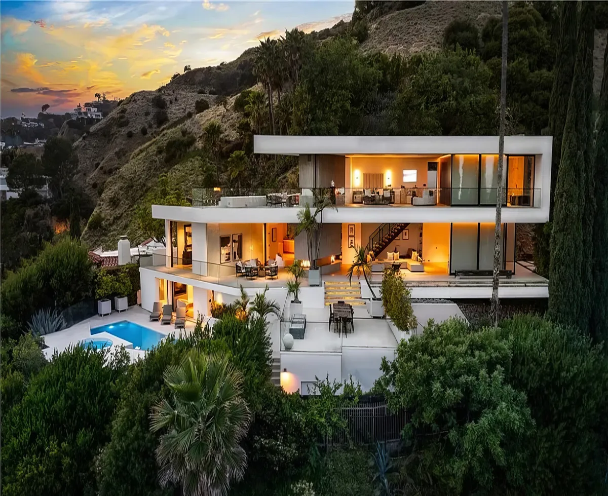 Wander Hollywood Hills Estate #5