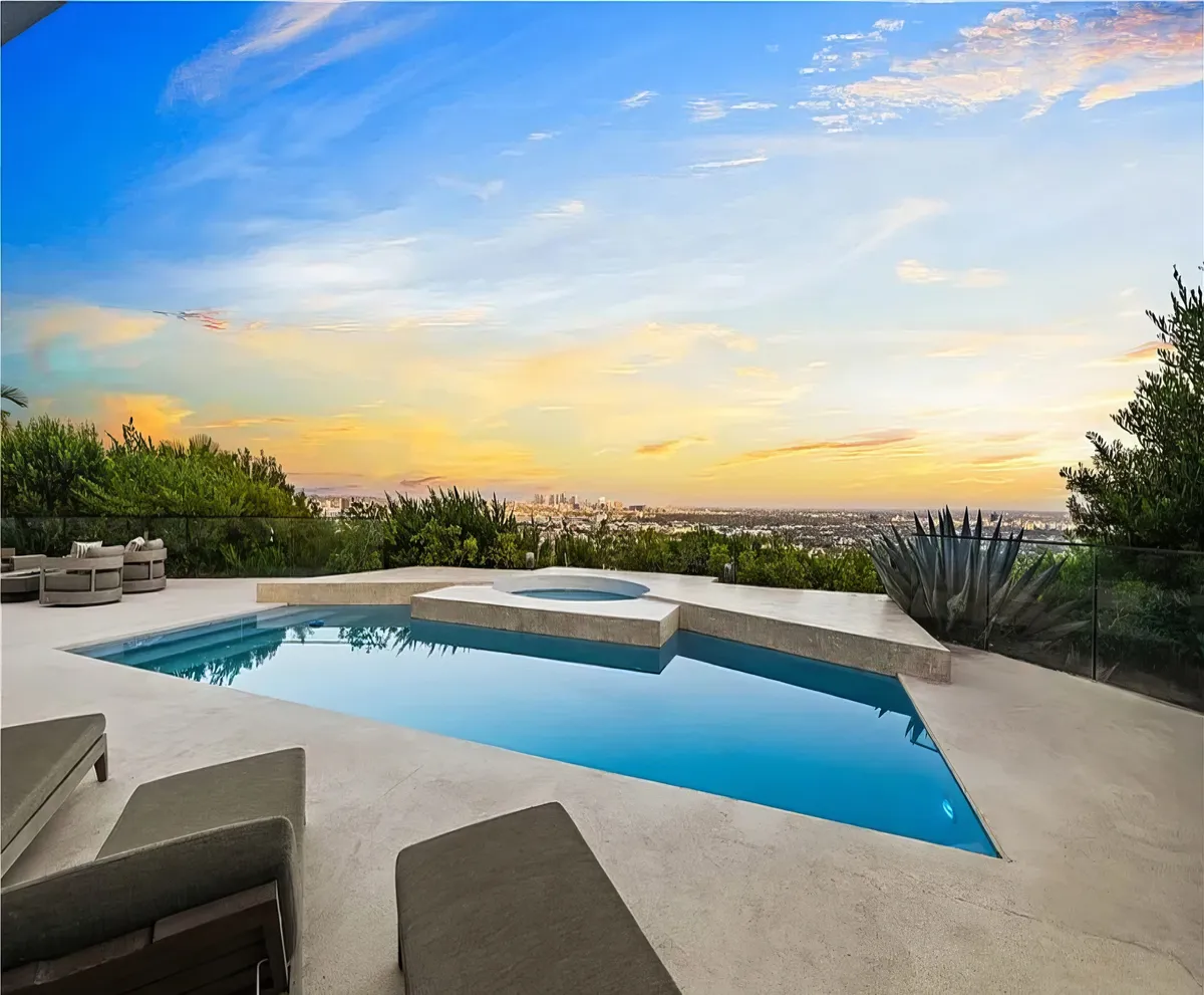 Wander Hollywood Hills Estate #40