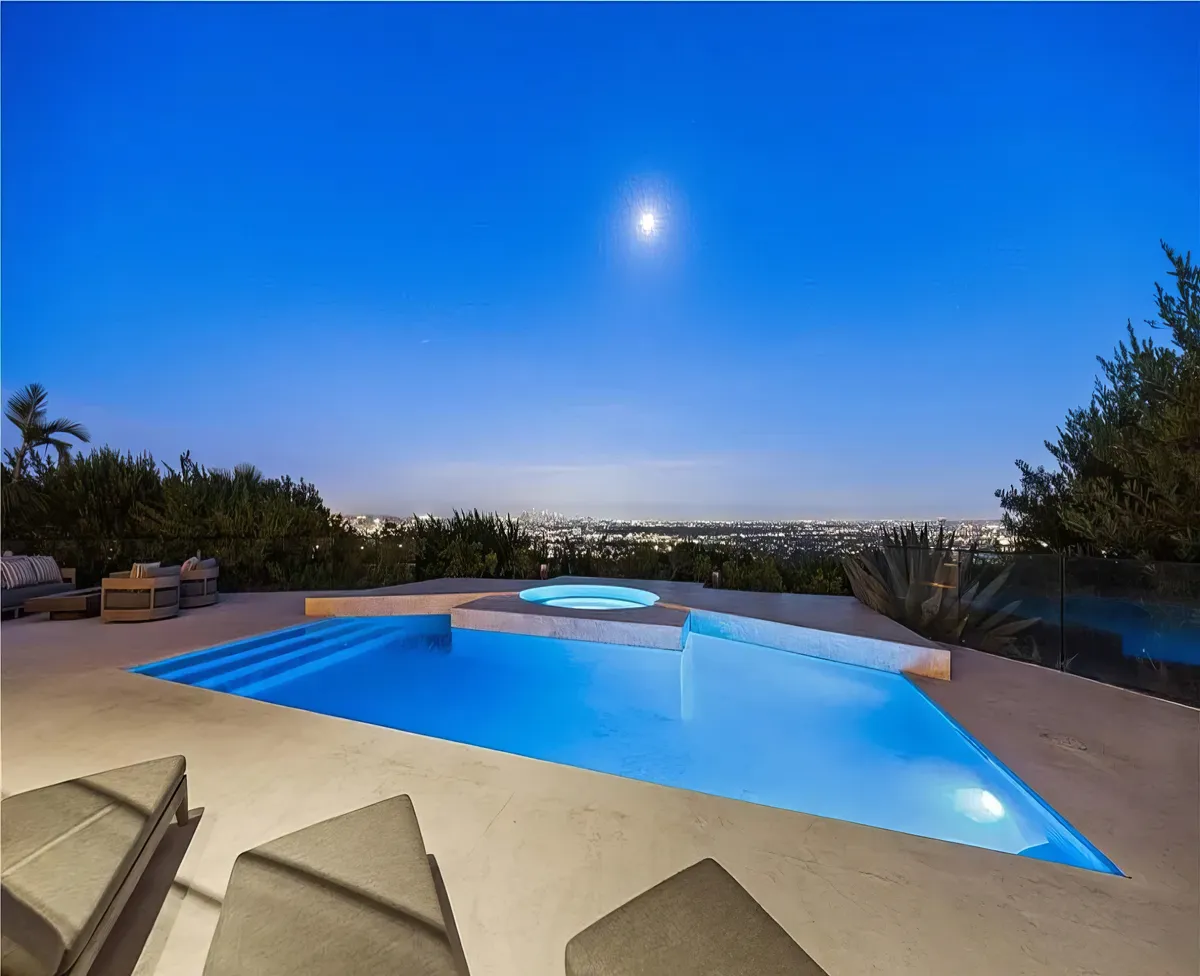 Wander Hollywood Hills Estate #5