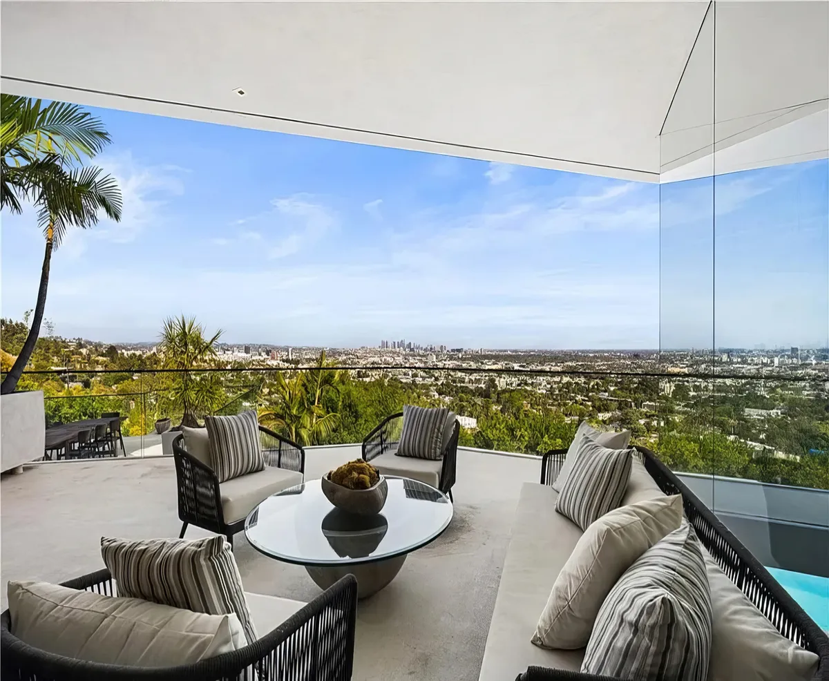 Wander Hollywood Hills Estate #41