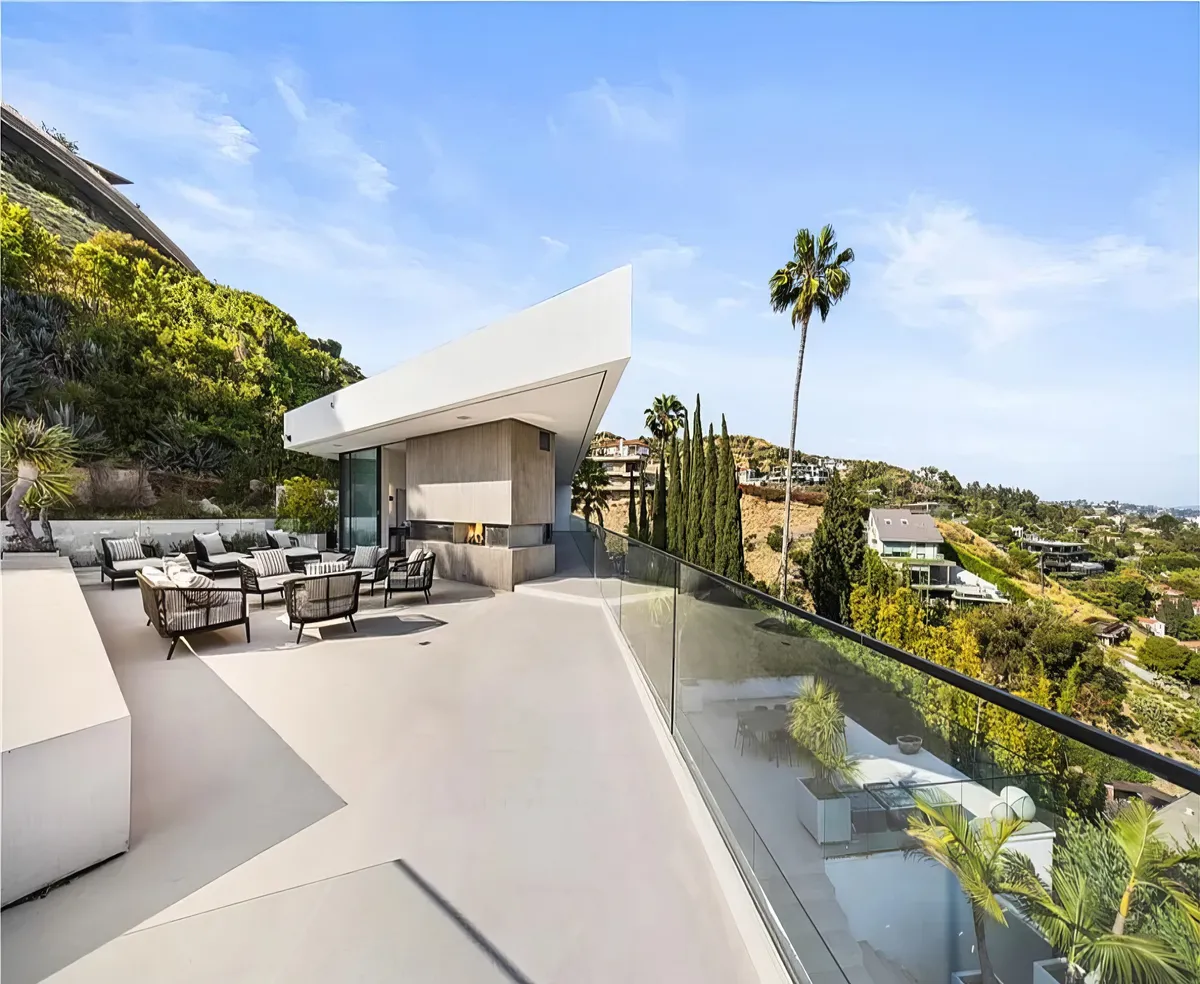 Wander Hollywood Hills Estate #46