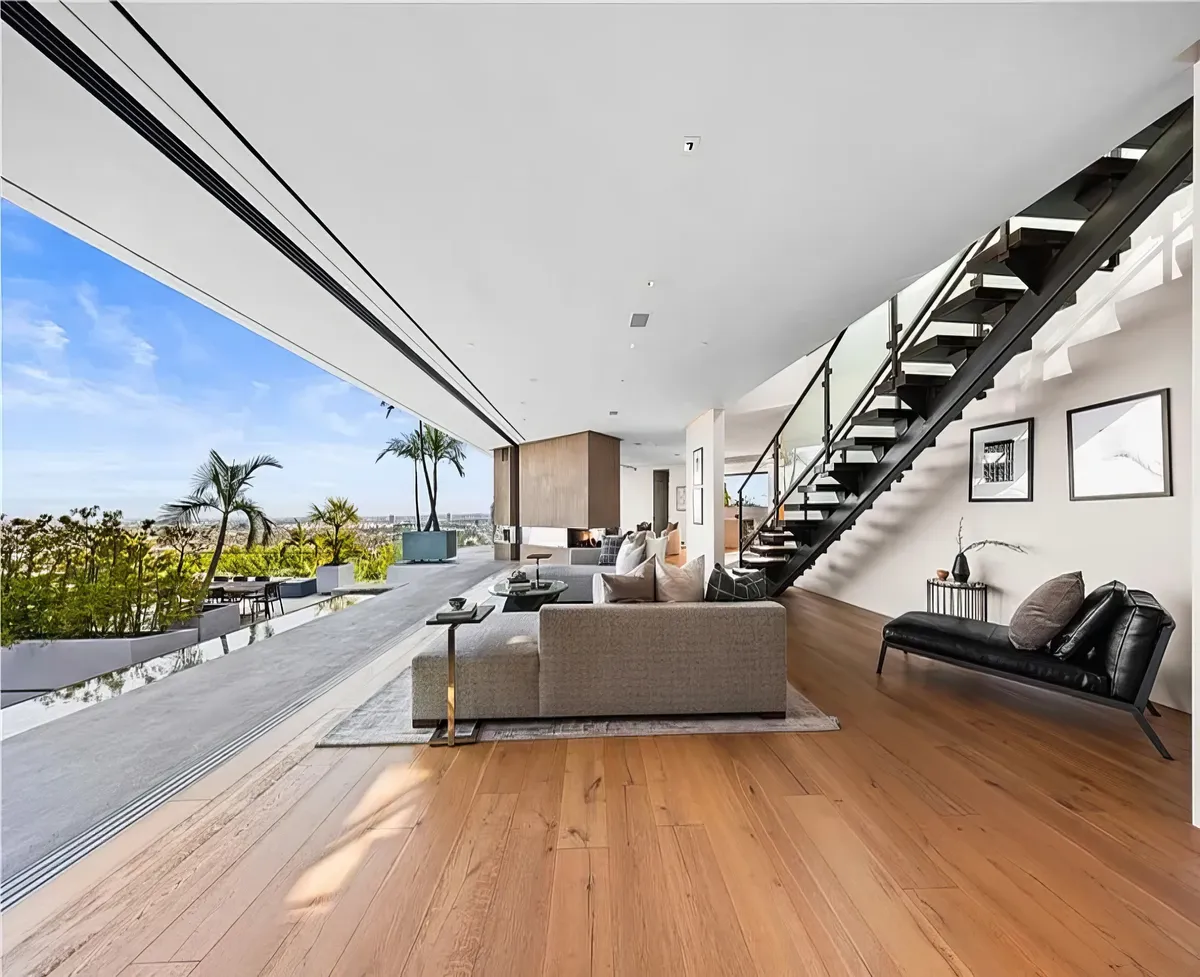 Wander Hollywood Hills Estate #53