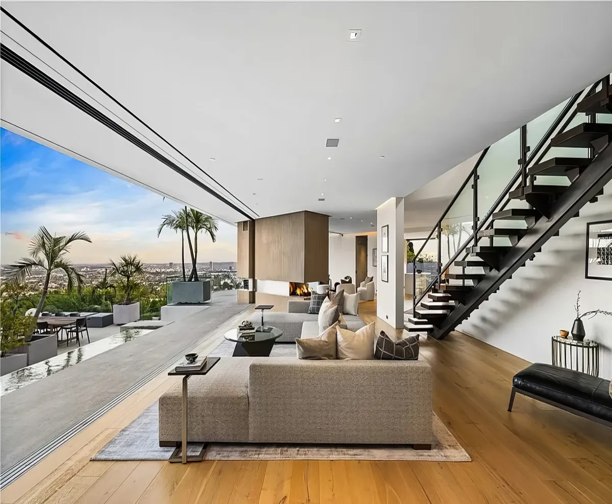 Wander Hollywood Hills Estate #47