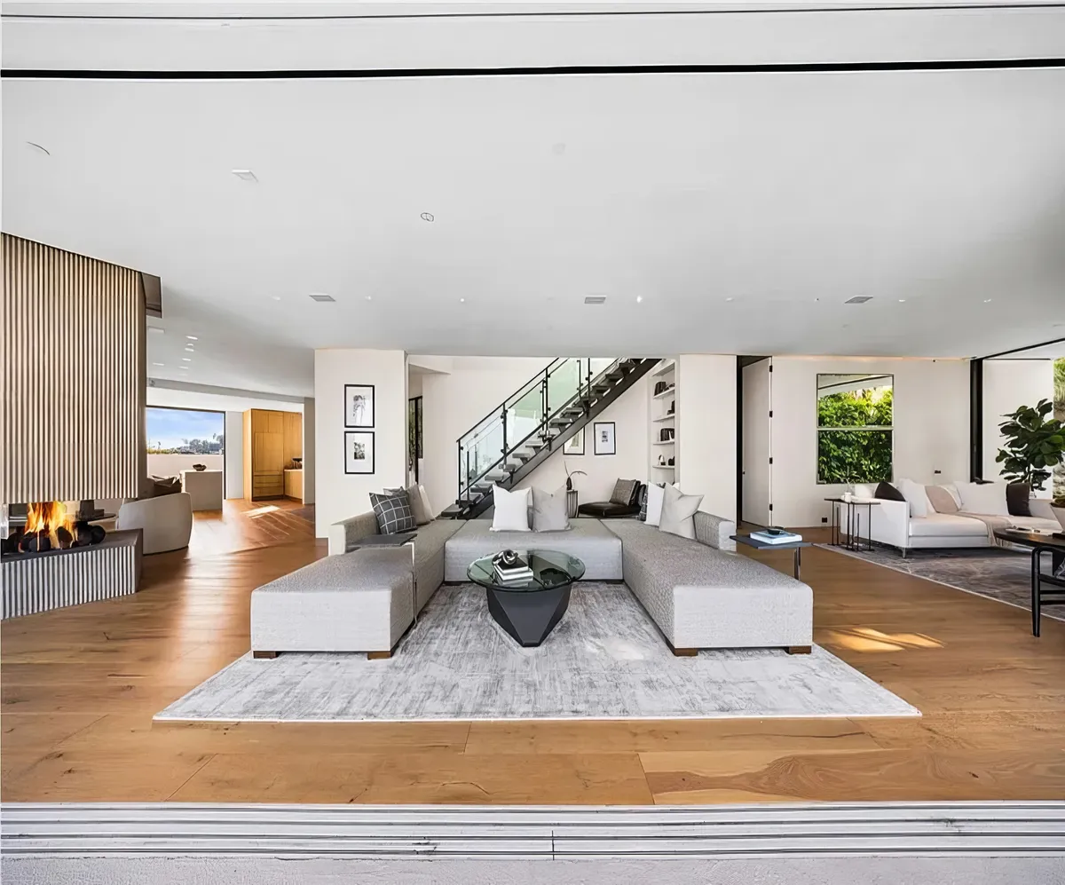 Wander Hollywood Hills Estate #42