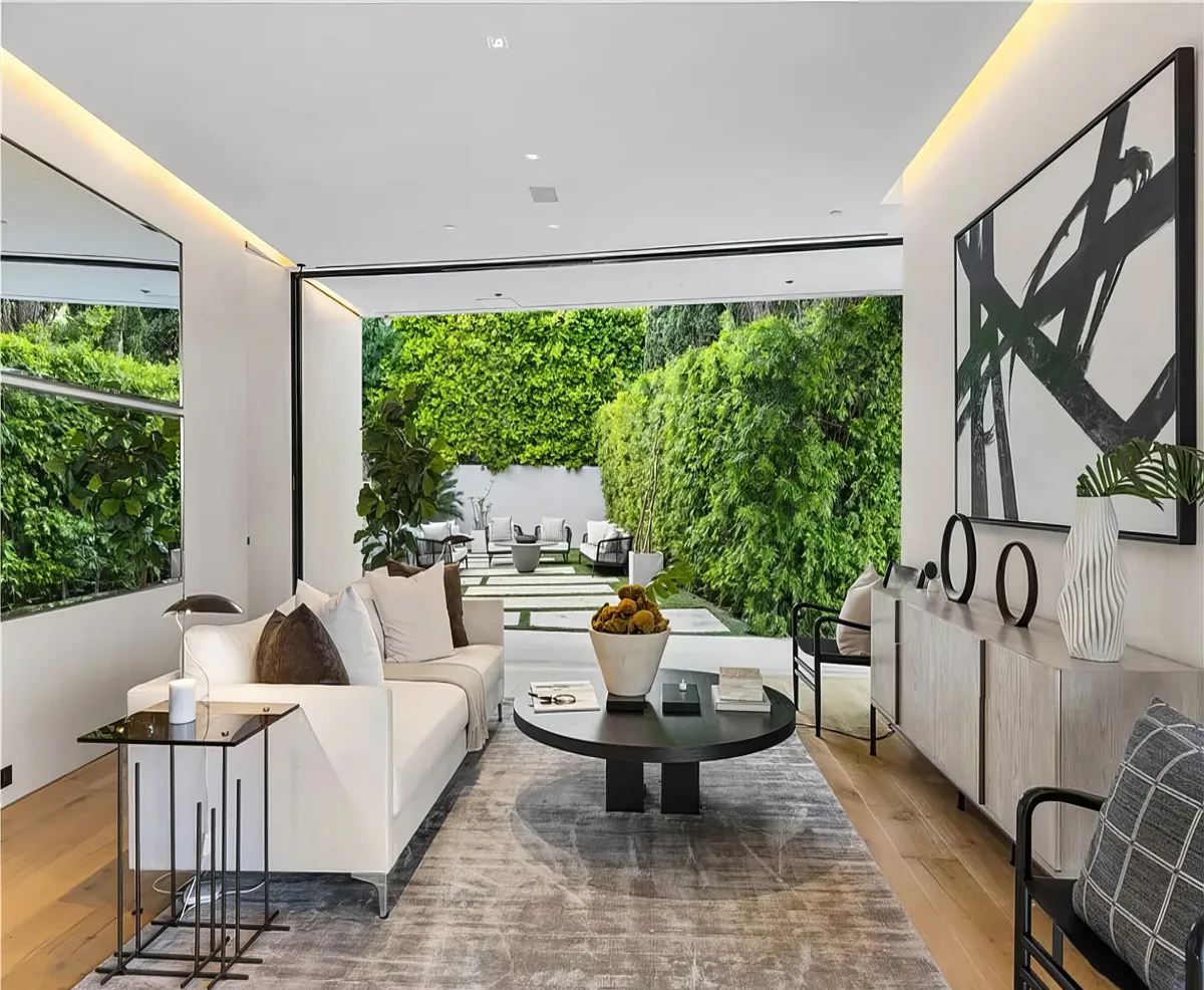 Wander Hollywood Hills Estate #55