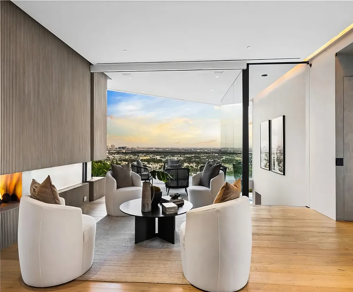 Wander Hollywood Hills Estate #43