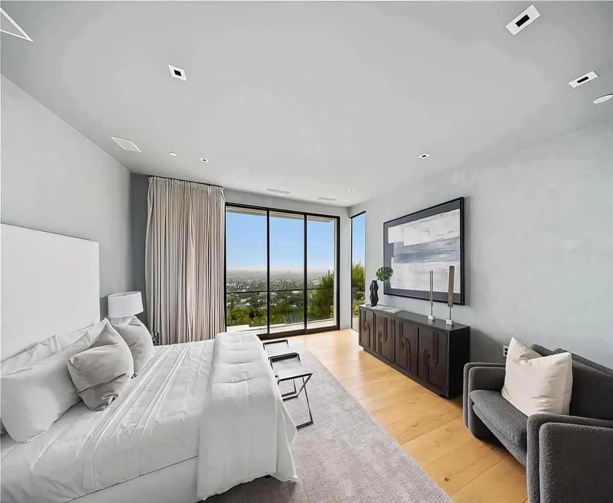 Wander Hollywood Hills Estate #39