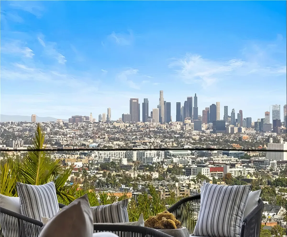 Wander Hollywood Hills Estate #13