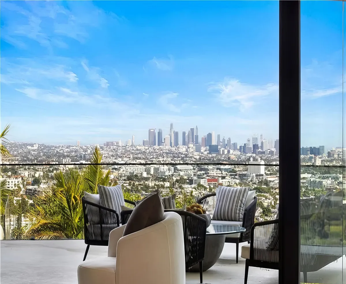 Wander Hollywood Hills Estate #28