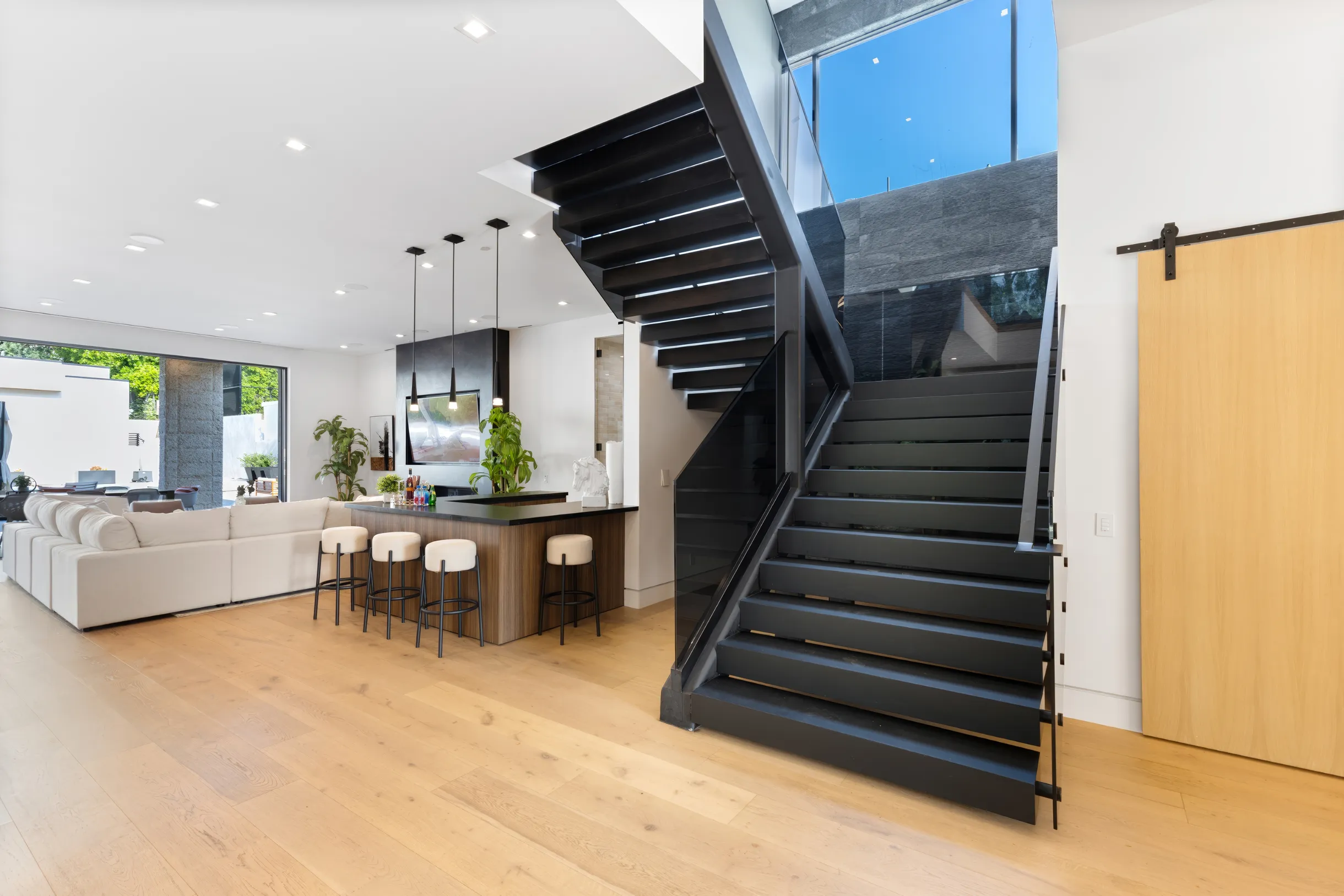 Wander Tarzana Modern #47