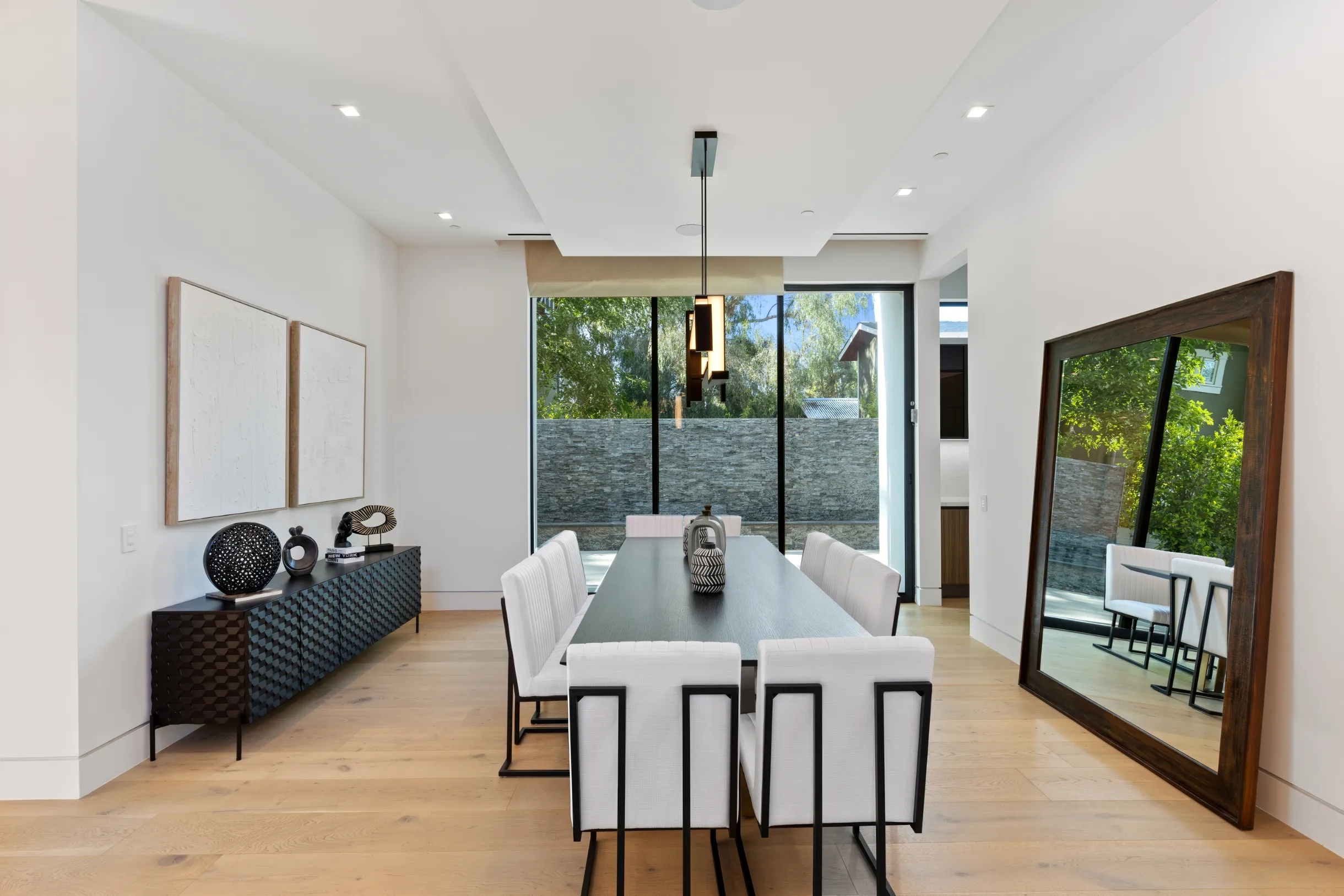 Wander Tarzana Modern #20