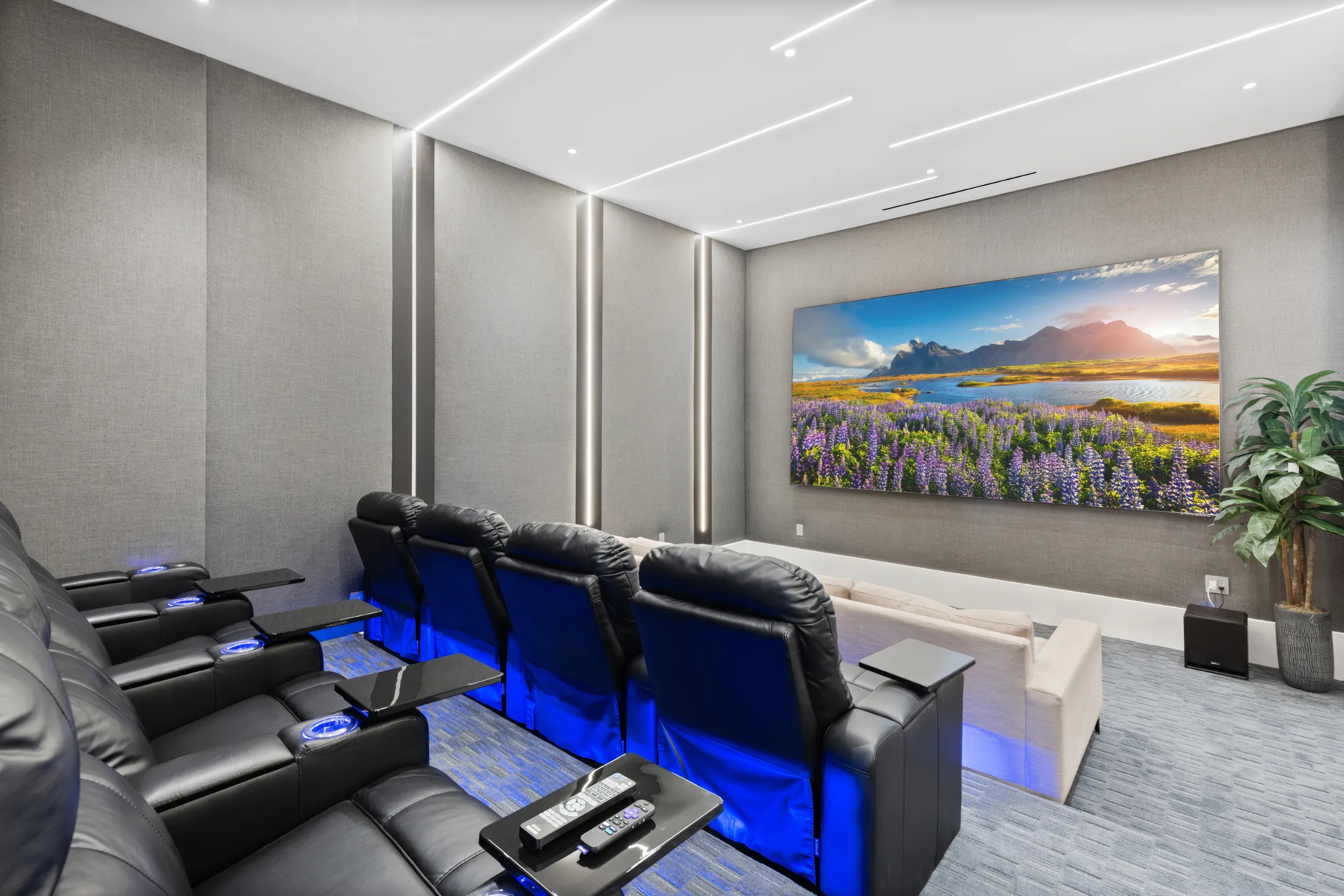 Wander Tarzana Modern #10