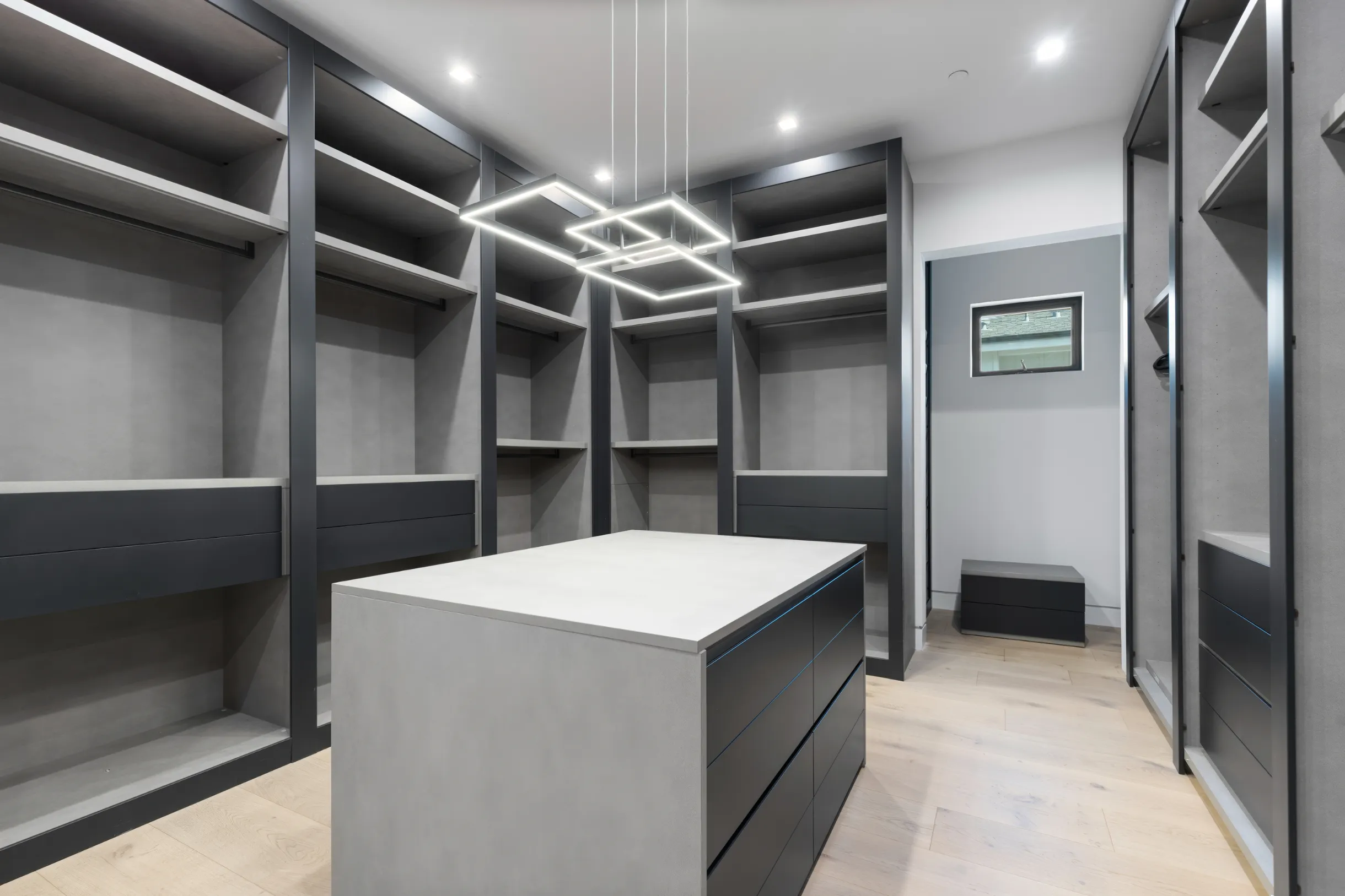 Wander Tarzana Modern #41