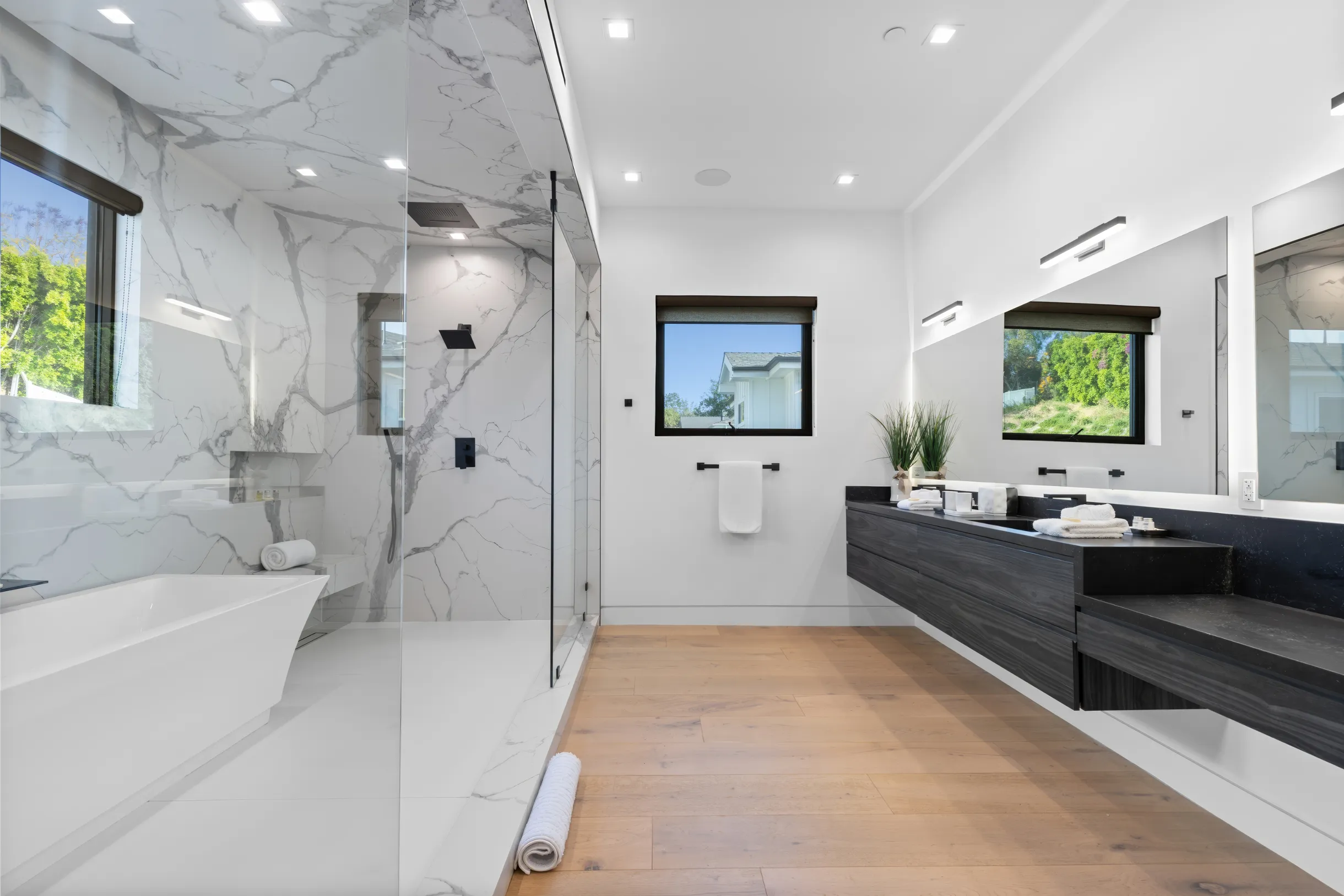 Wander Tarzana Modern #42