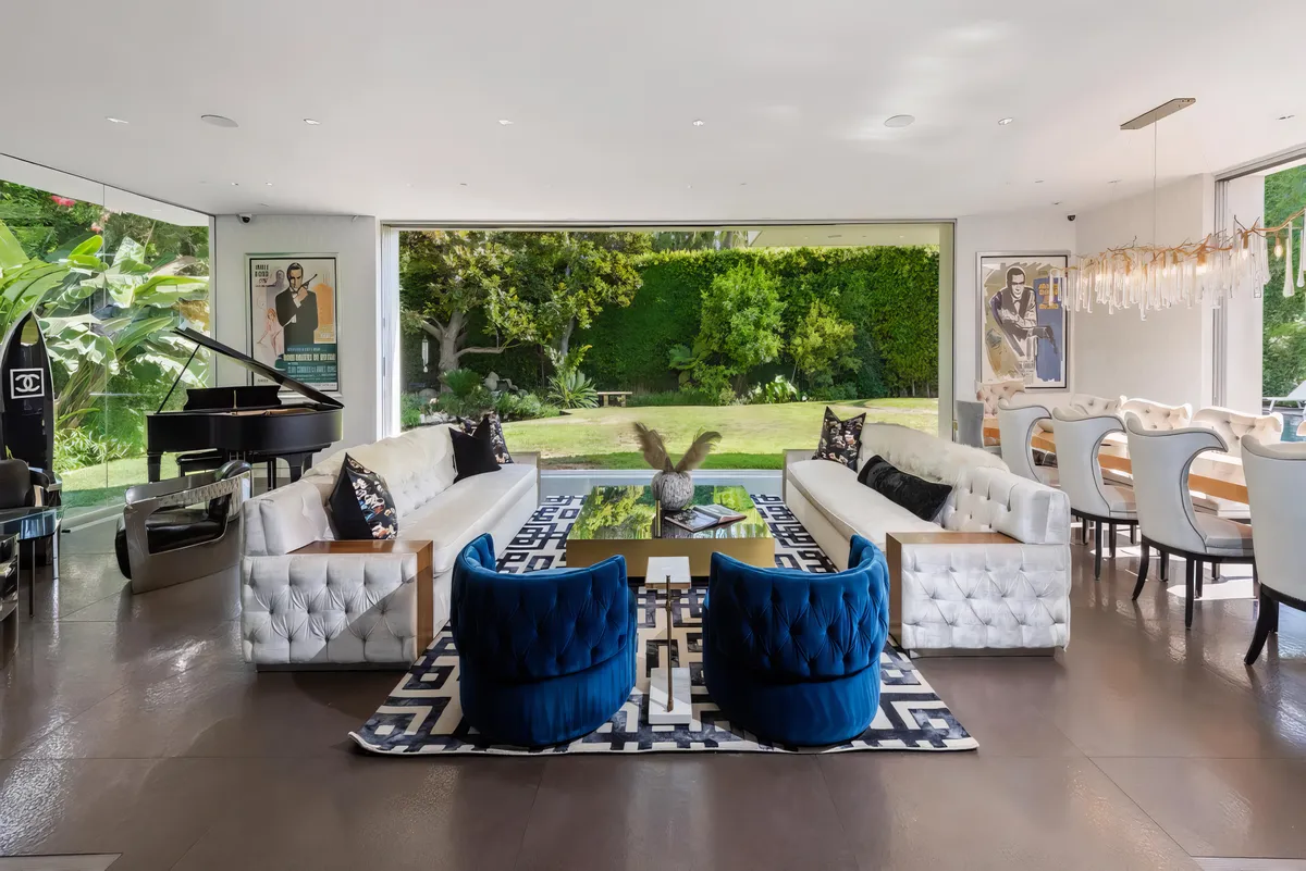 Wander West Hollywood Royale