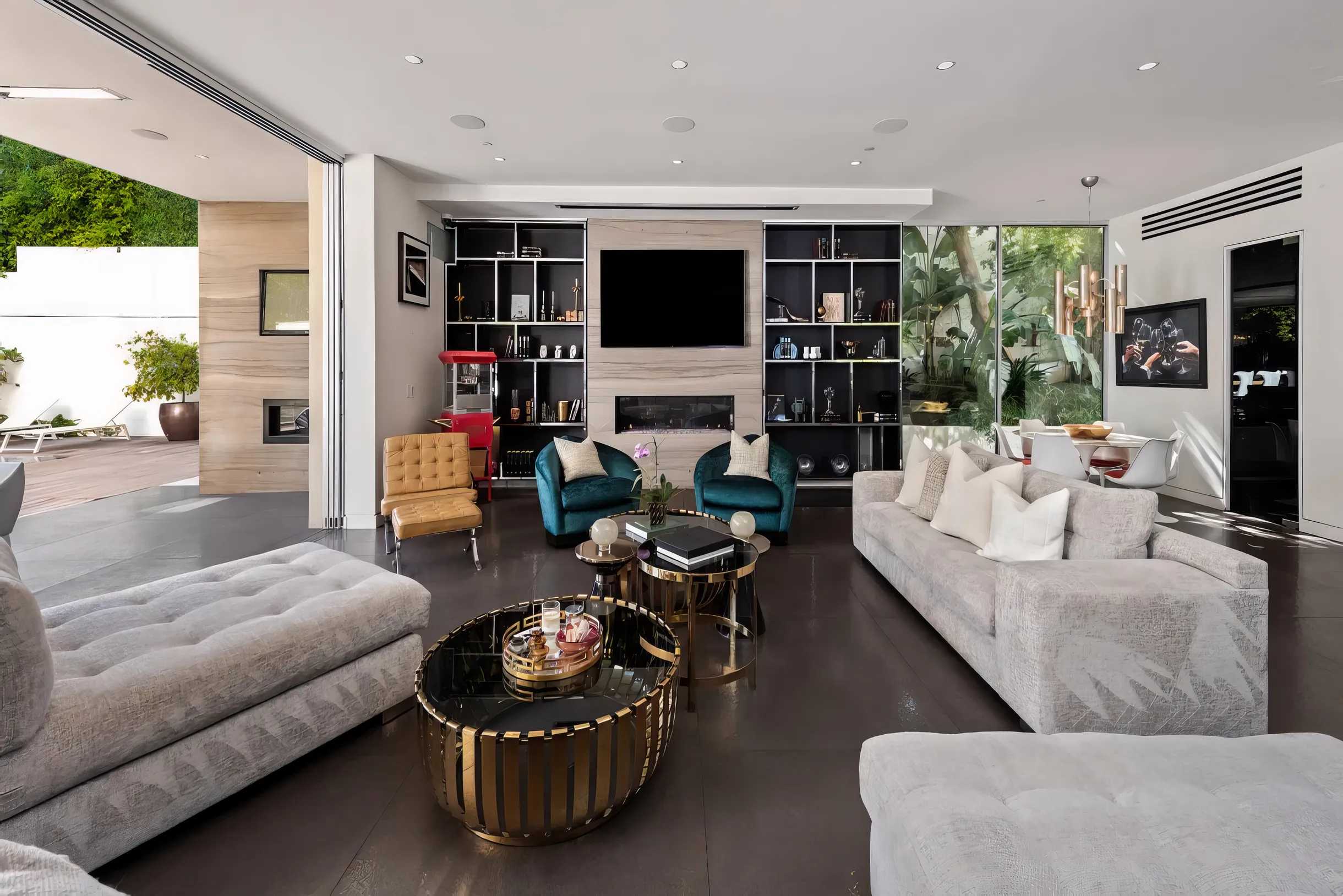 Wander West Hollywood Royale #49