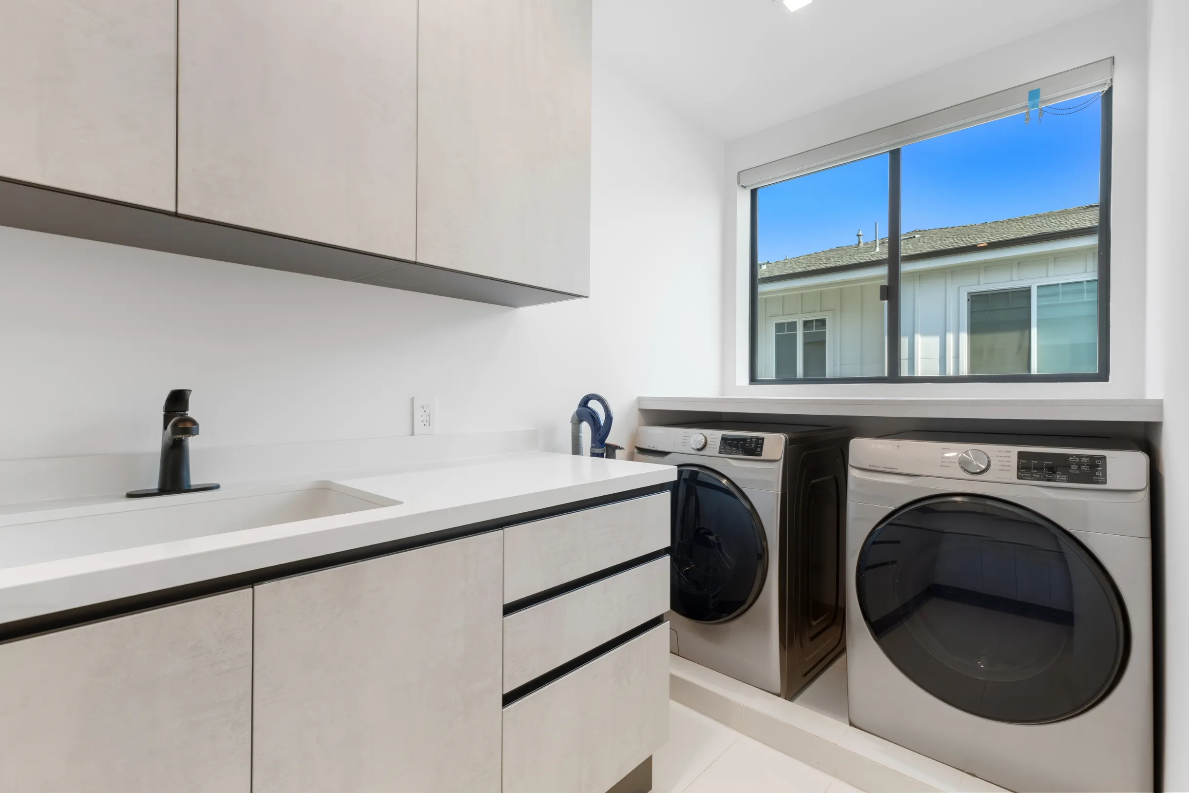 Wander Tarzana Modern #35