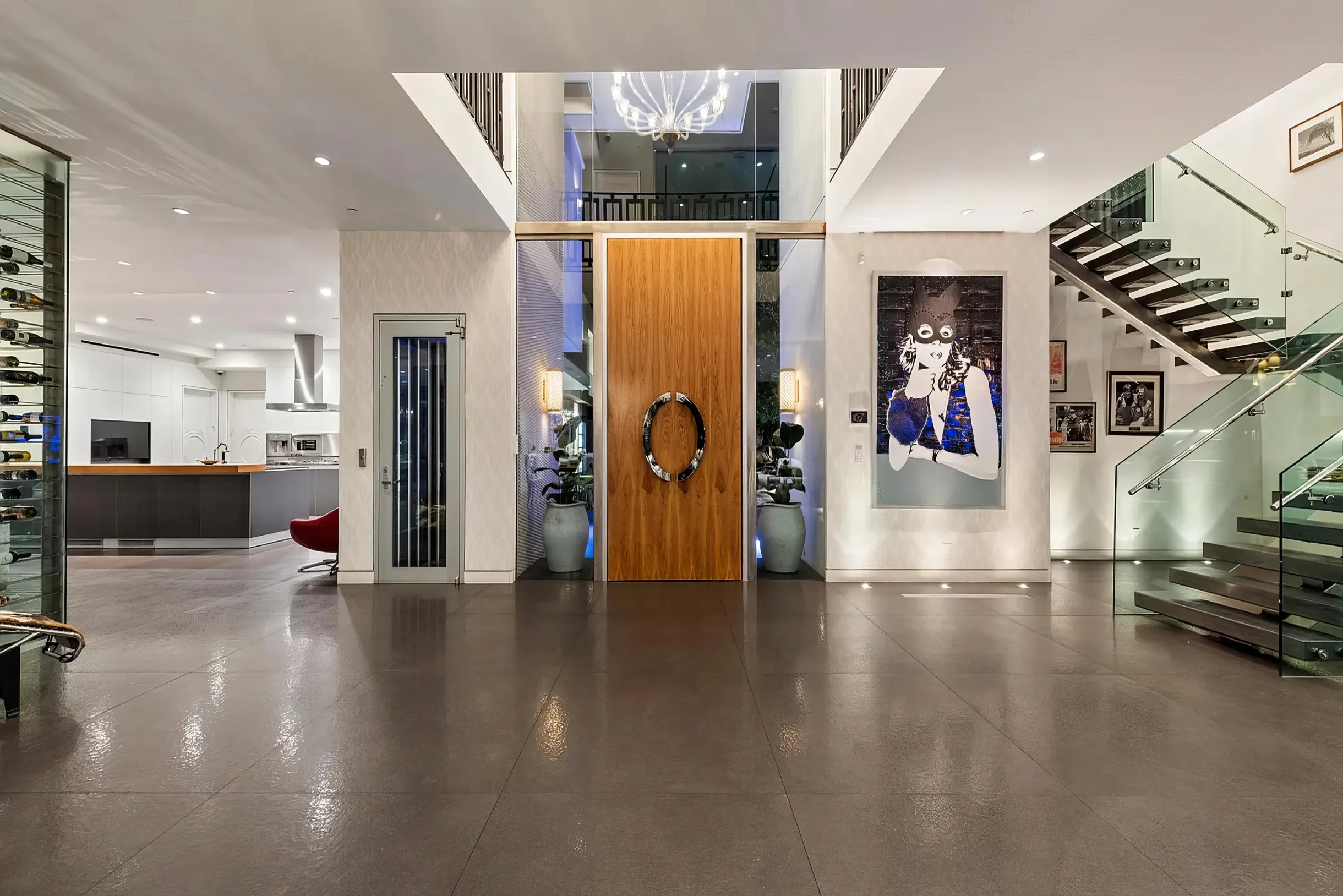 Wander West Hollywood Royale #9