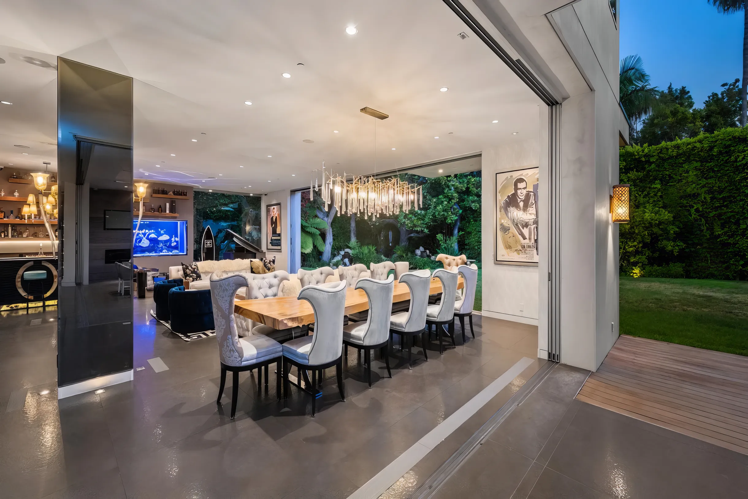 Wander West Hollywood Royale #10