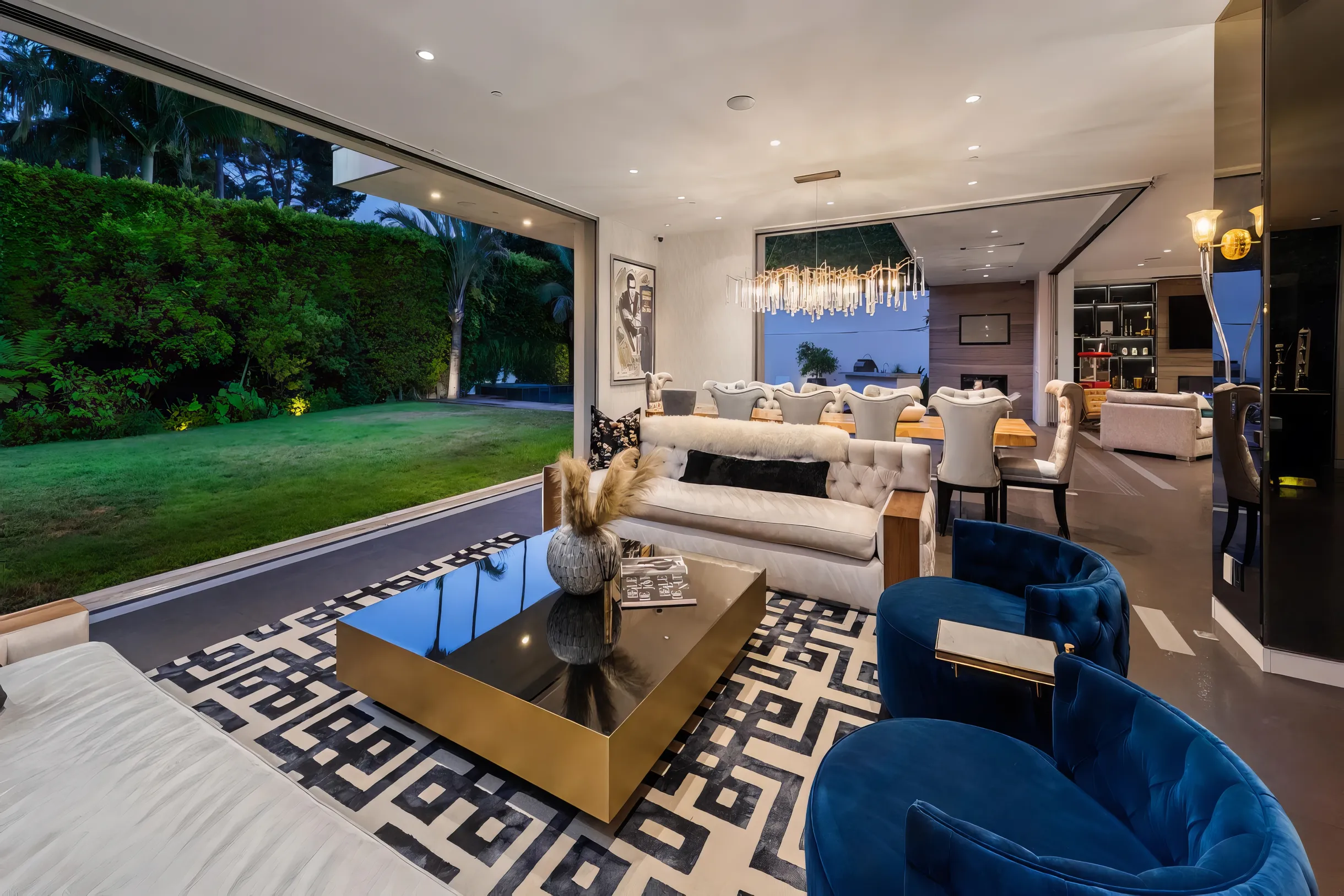 Wander West Hollywood Royale #42